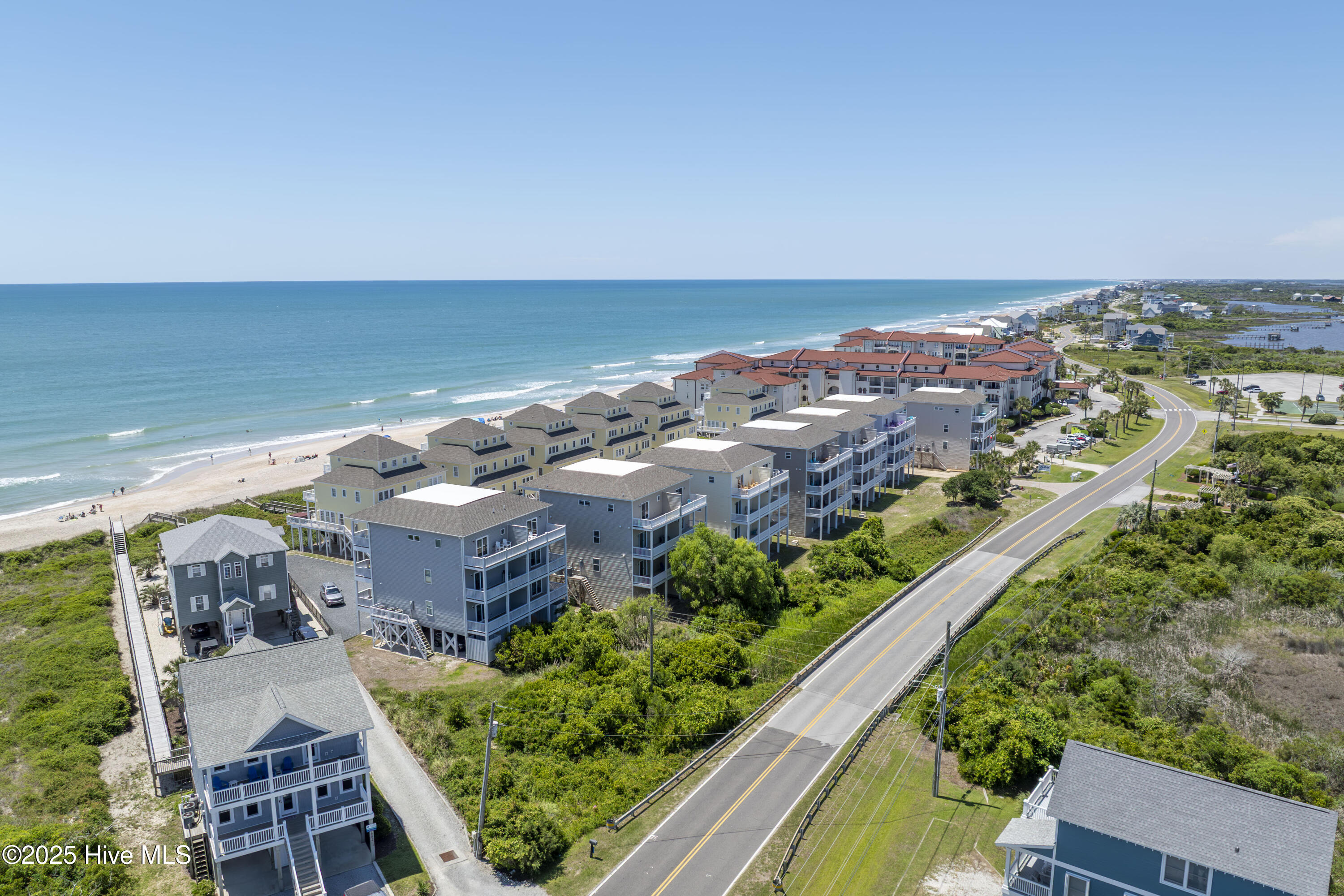 100510415 | Photo 71