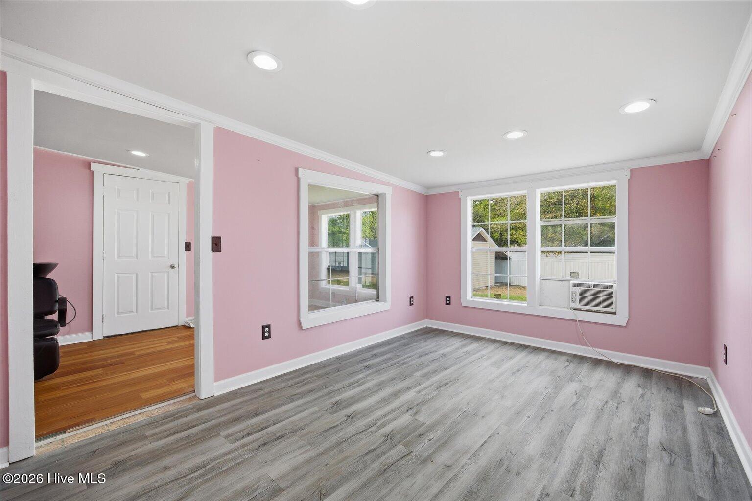 100565054 | Photo 54