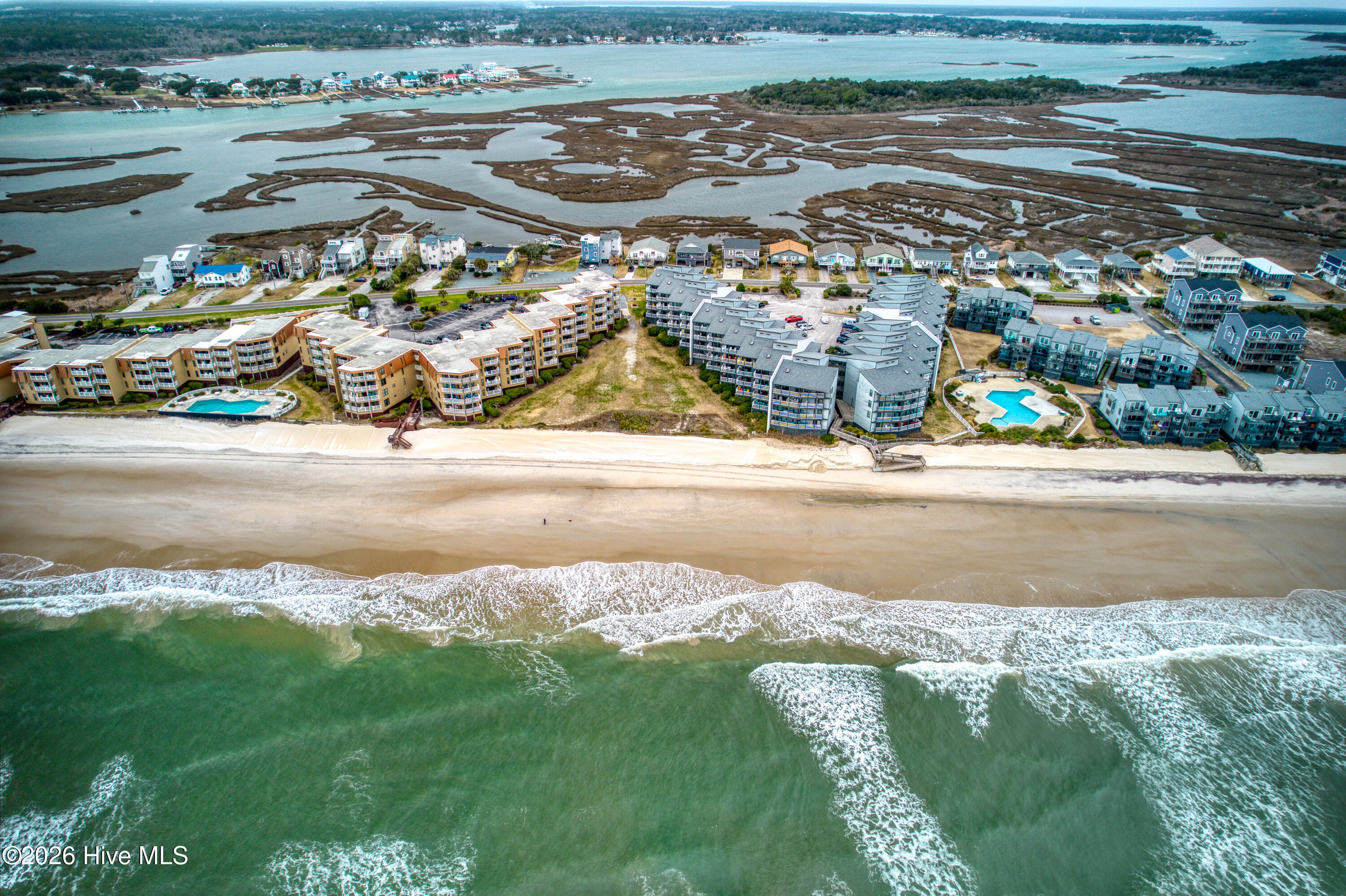 100558069 | Photo 86