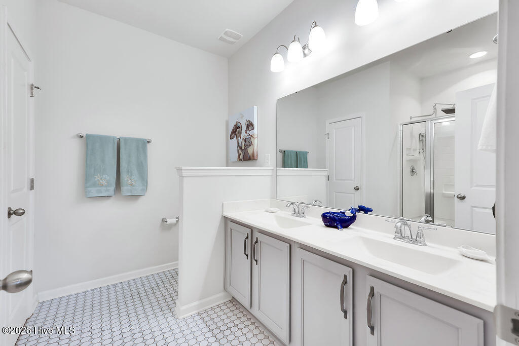 100553191 | Photo 23