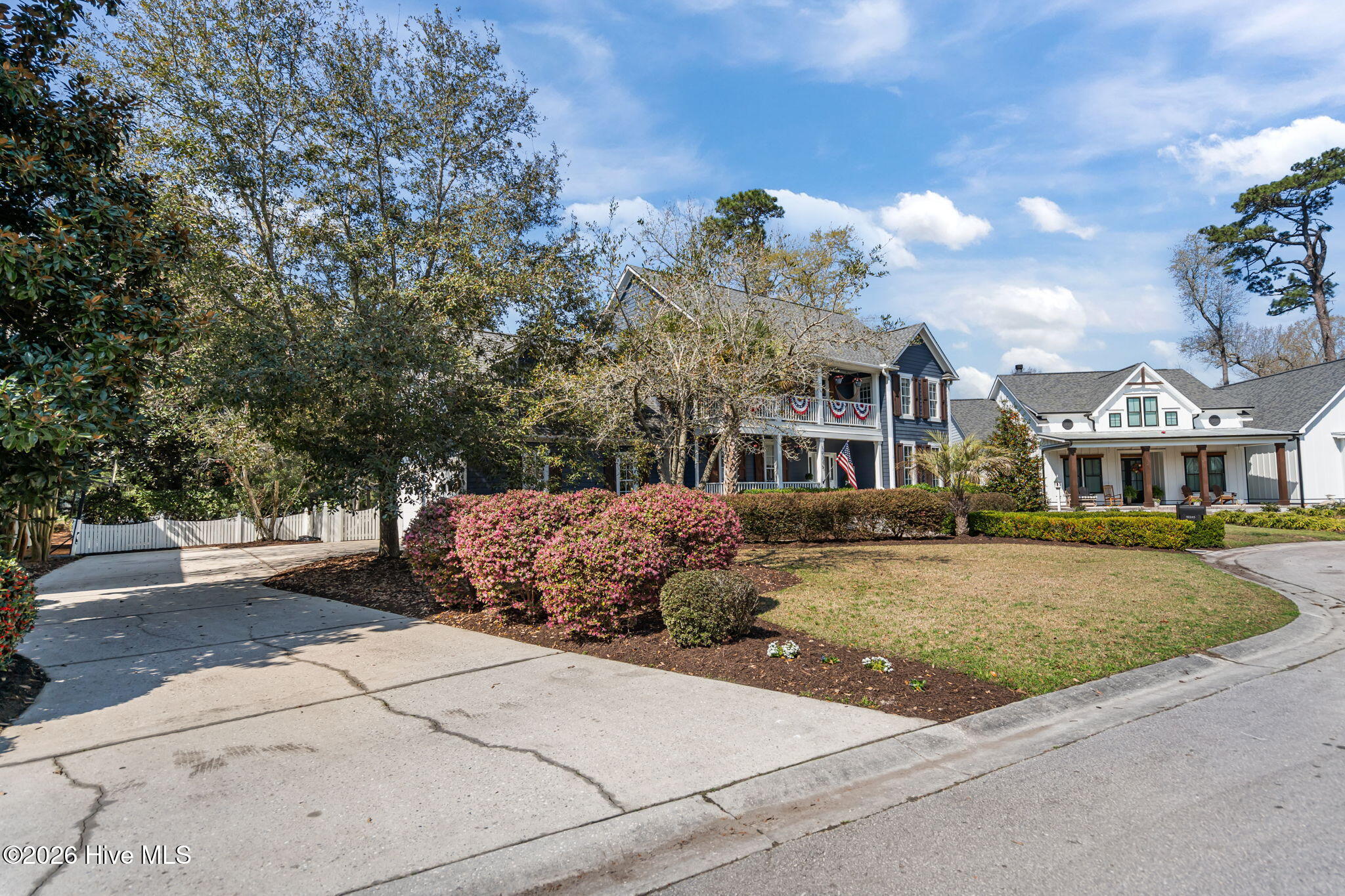 100558243 | Photo 55