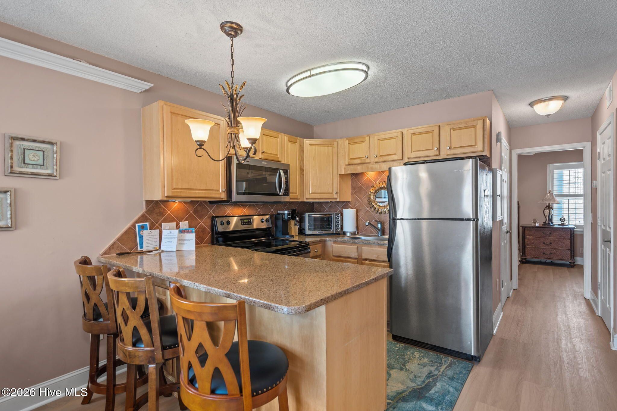 100523190 | Photo 18