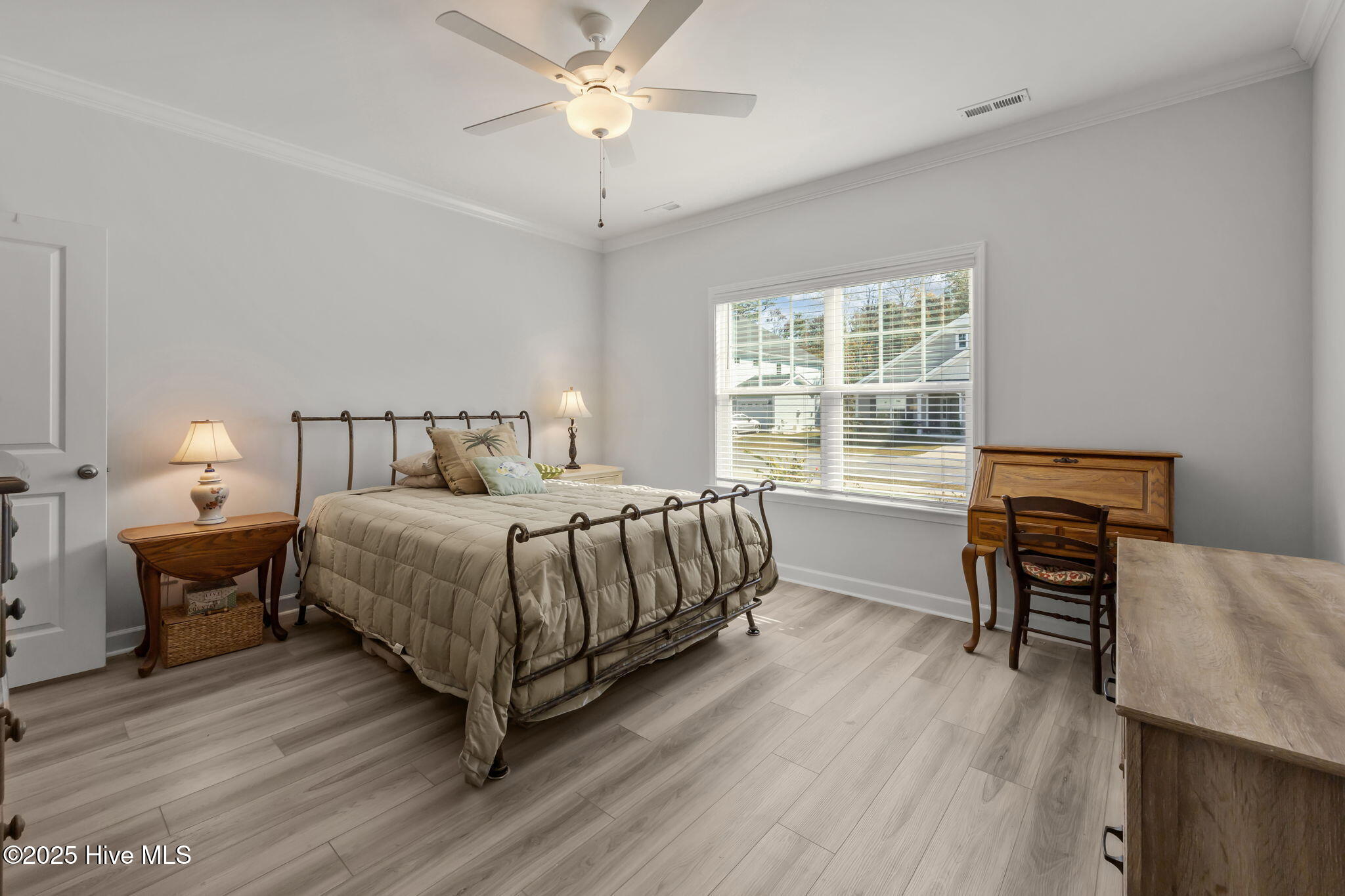 100542295 | Photo 29