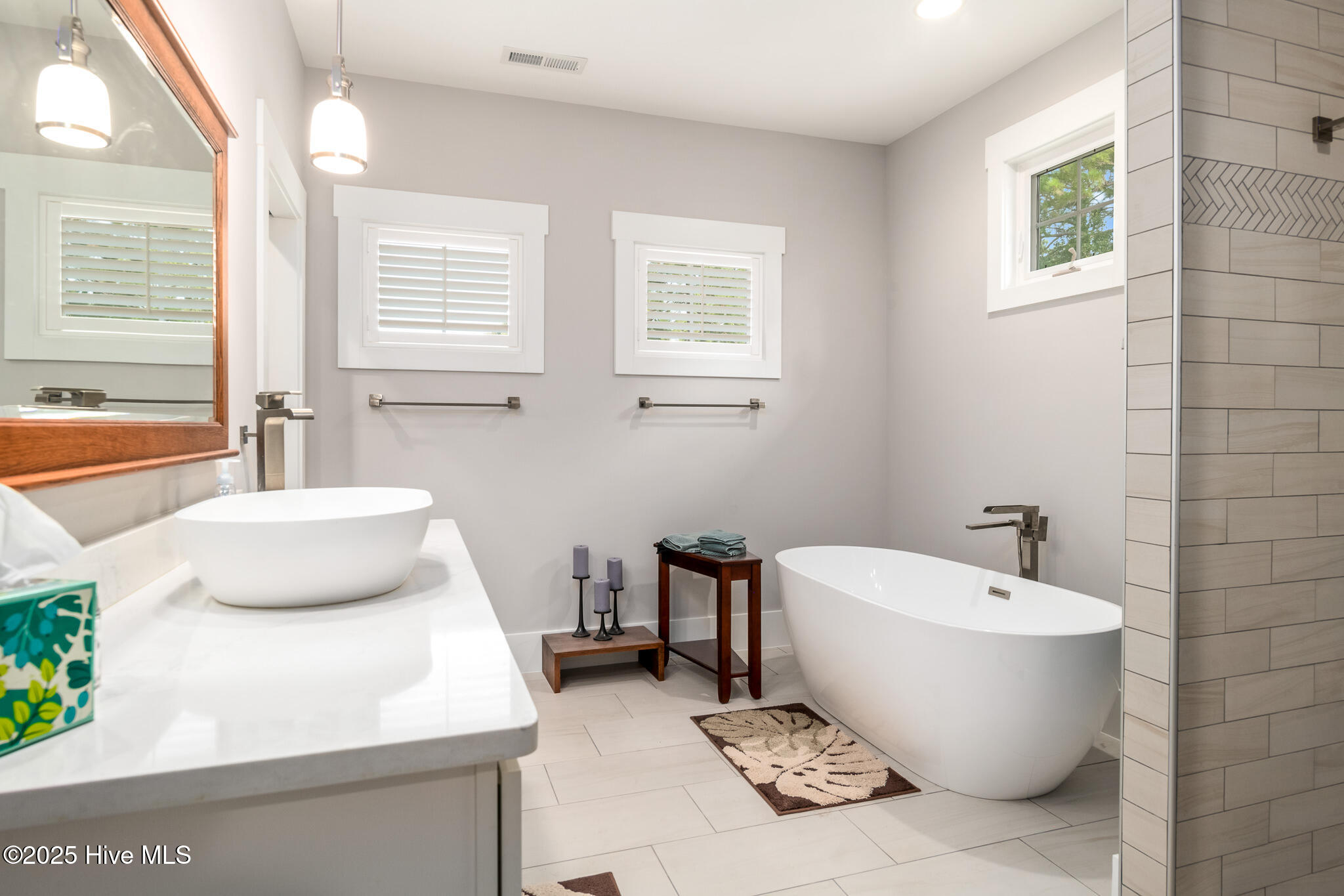 100530246 | Photo 29