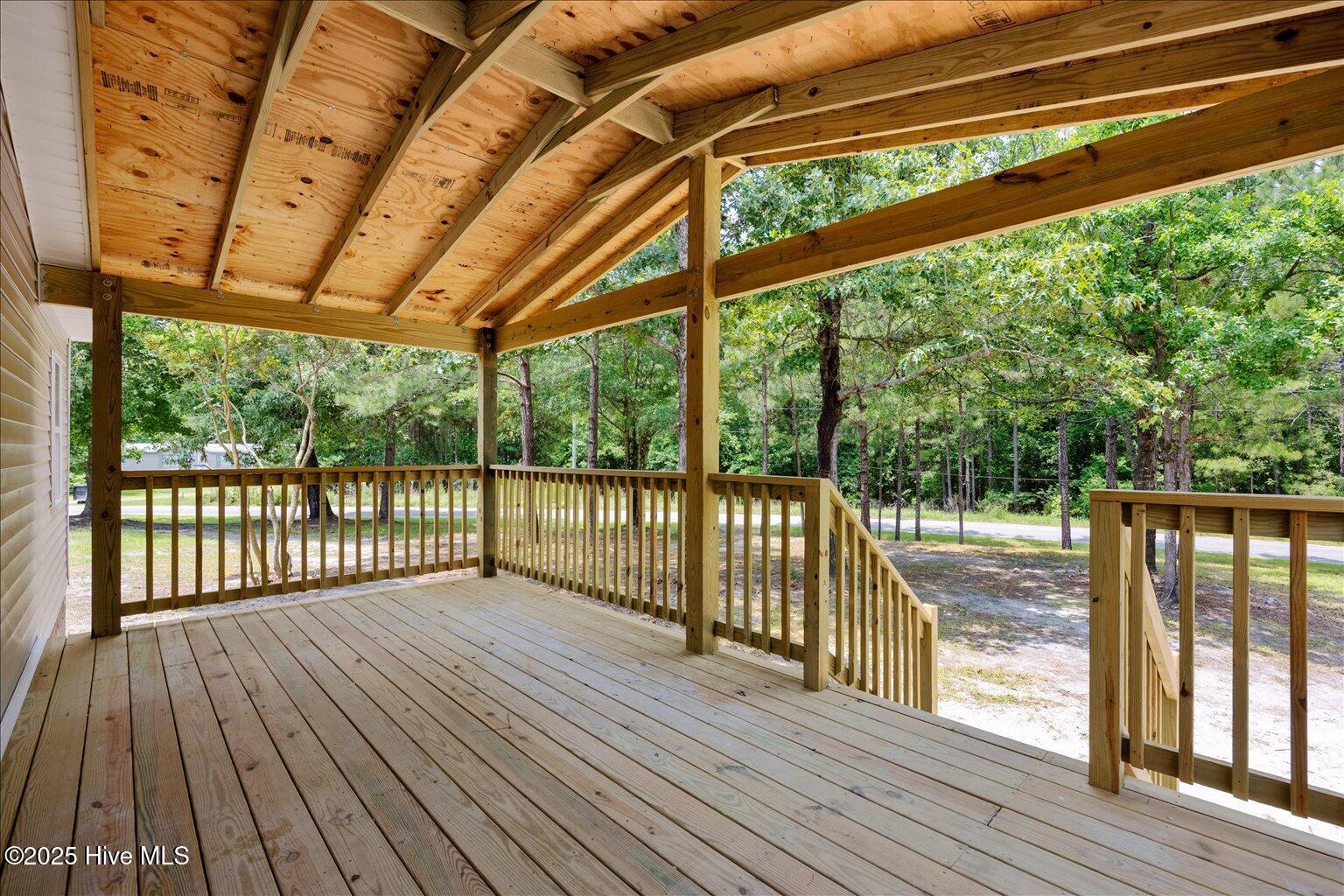 100546518 | Photo 26