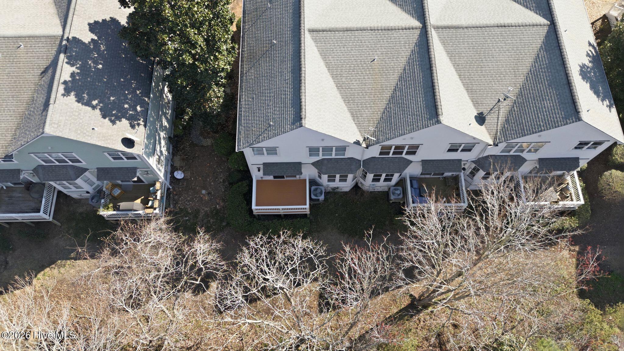 100560146 | Photo 63