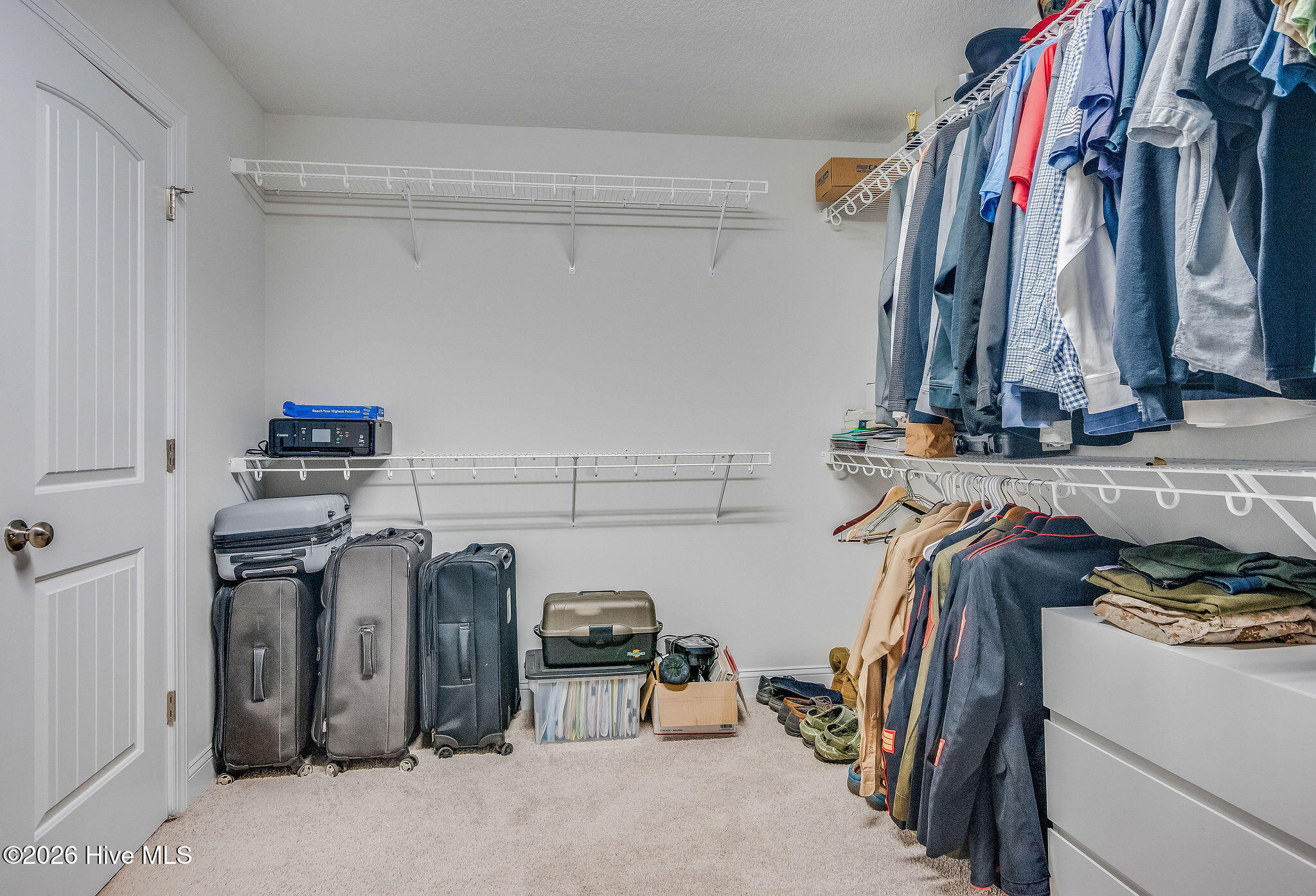 100568428 | Photo 31