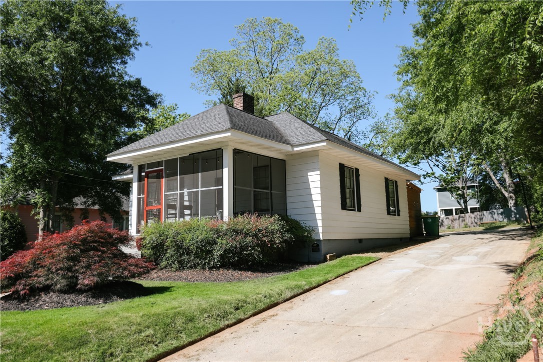 185 First Street