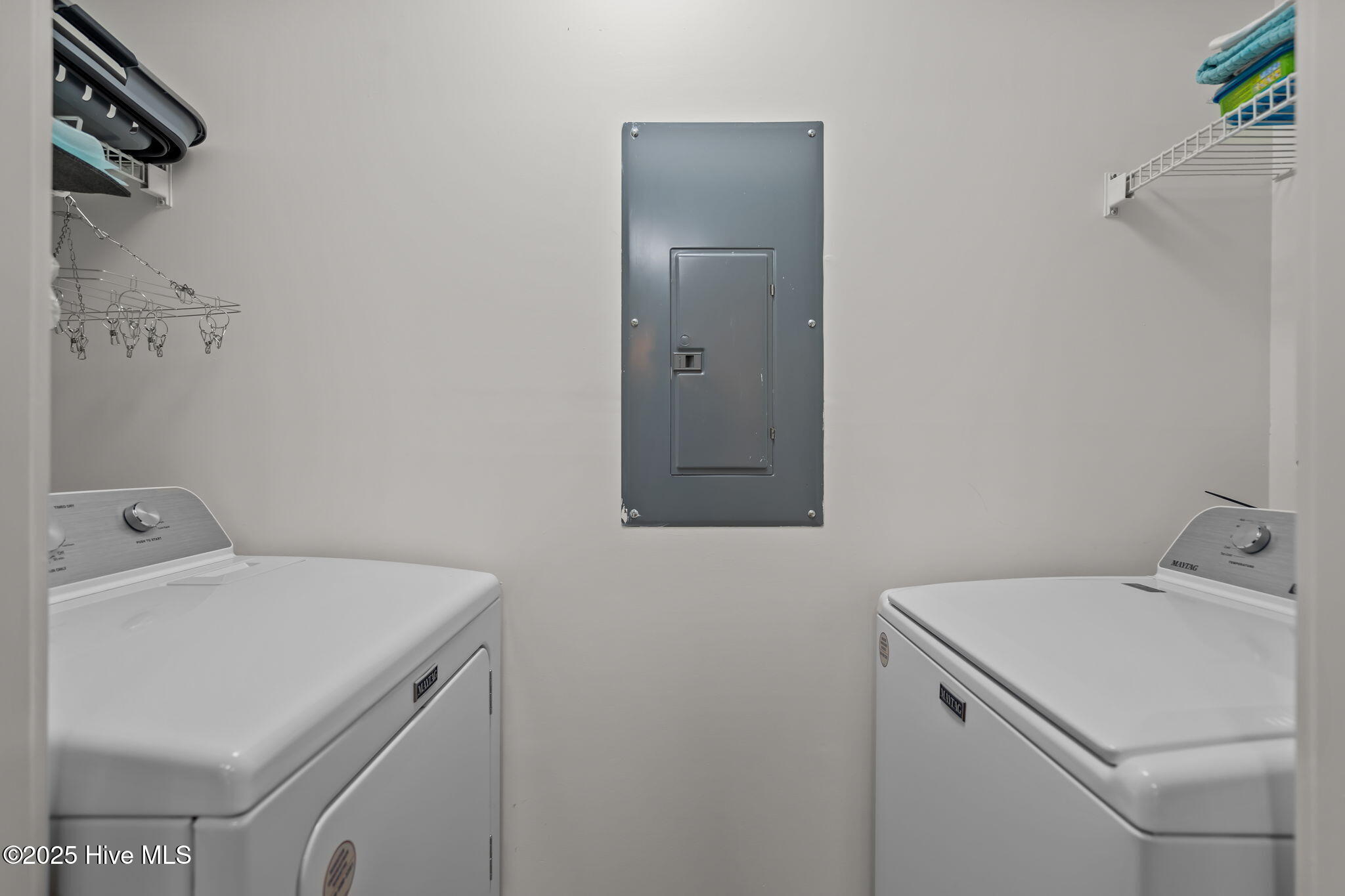 100543916 | Photo 23