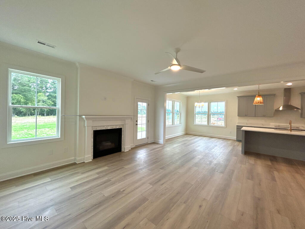 100510168 | Photo 29