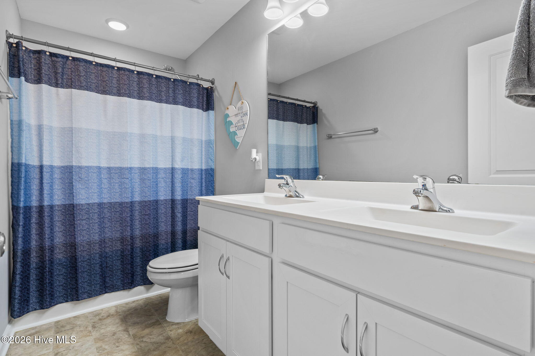 100559689 | Photo 23