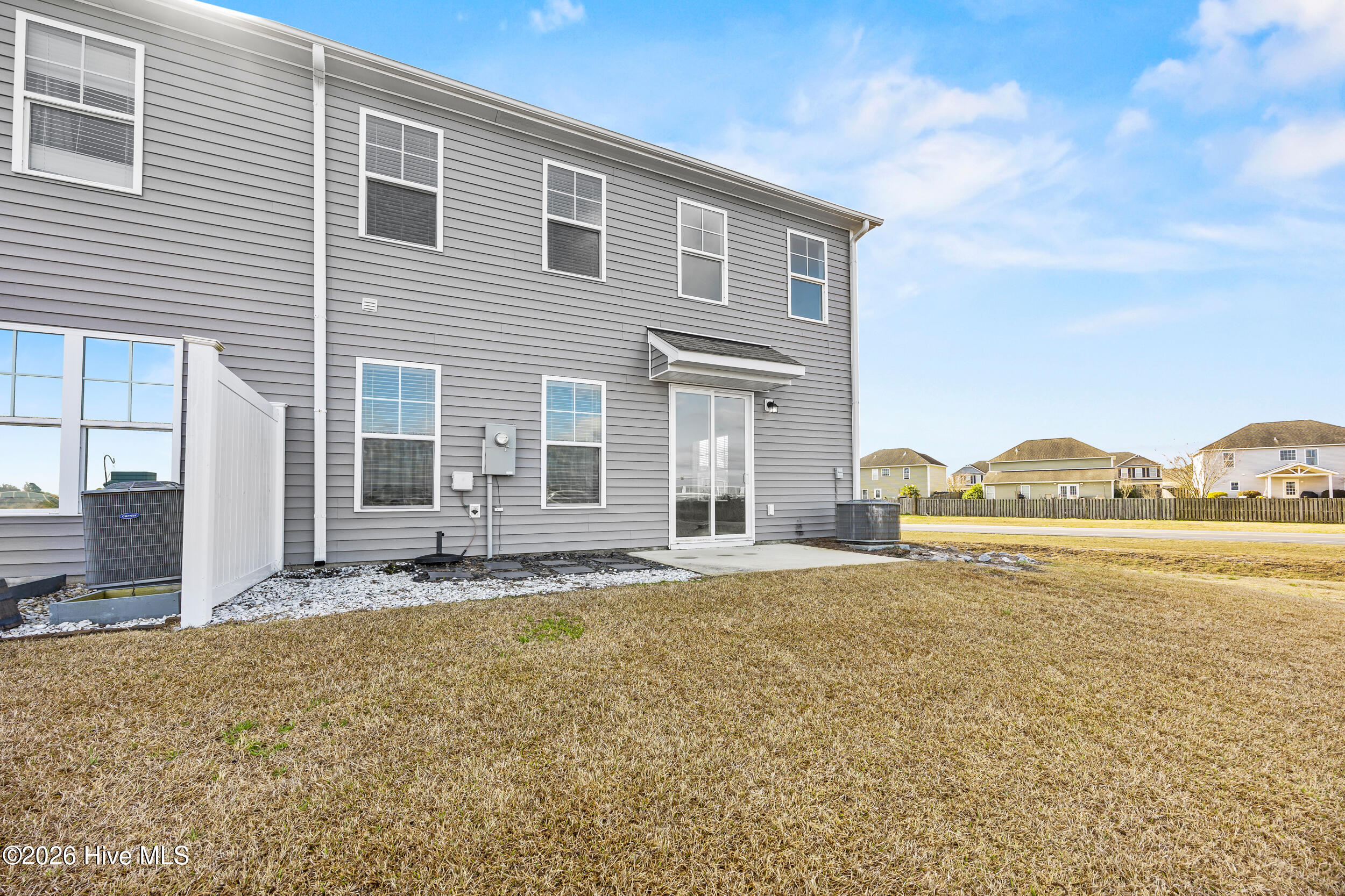 100557487 | Photo 42