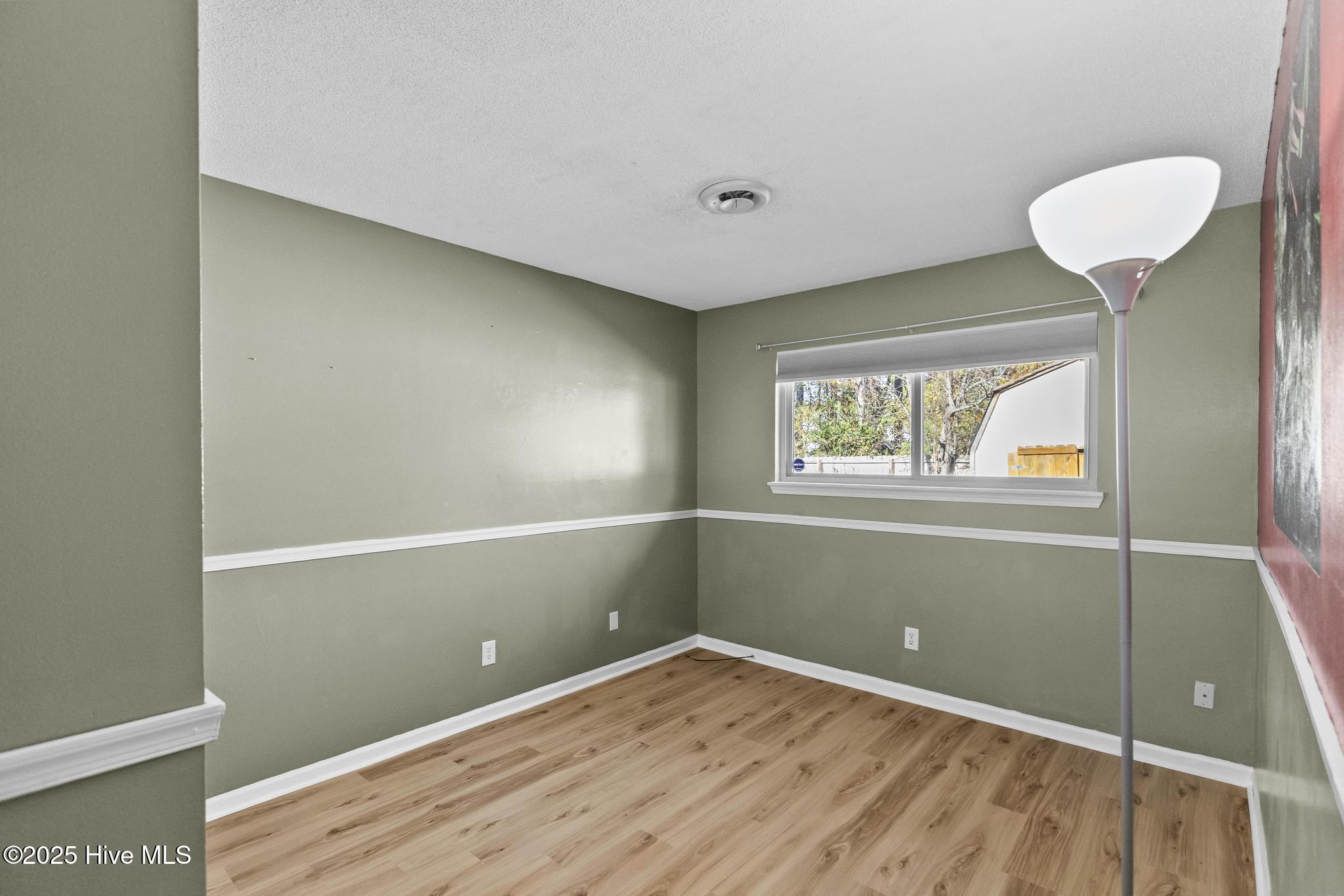 100546542 | Photo 17