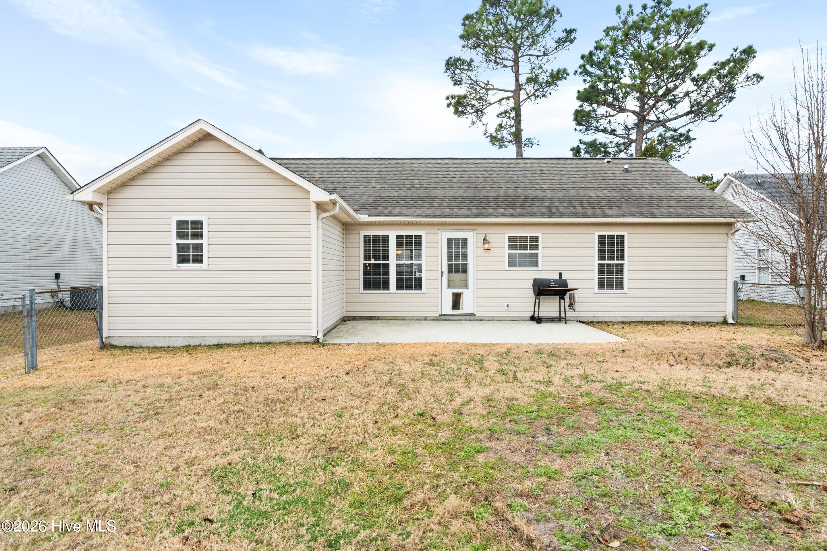 100547828 | Photo 30