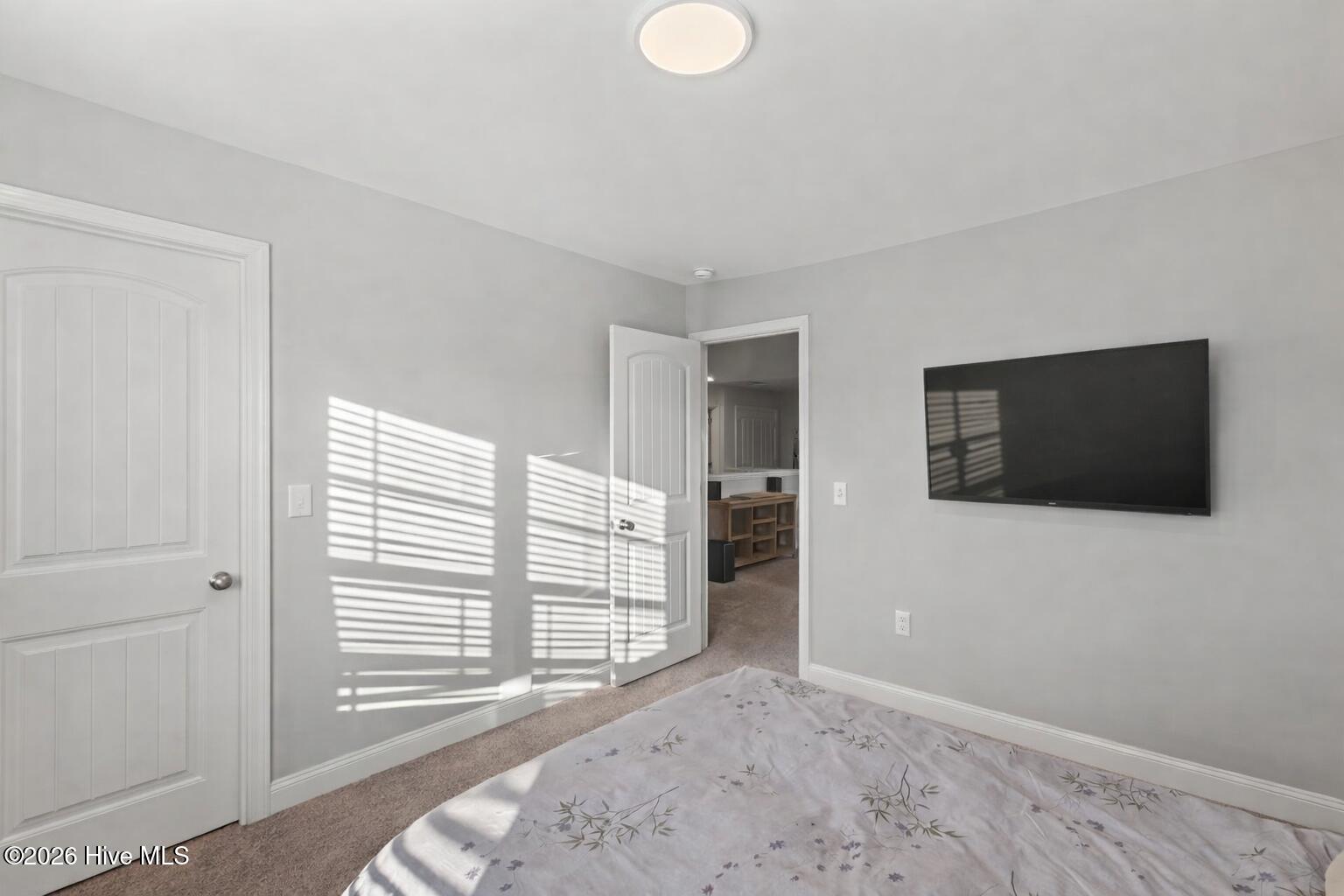 100554111 | Photo 26