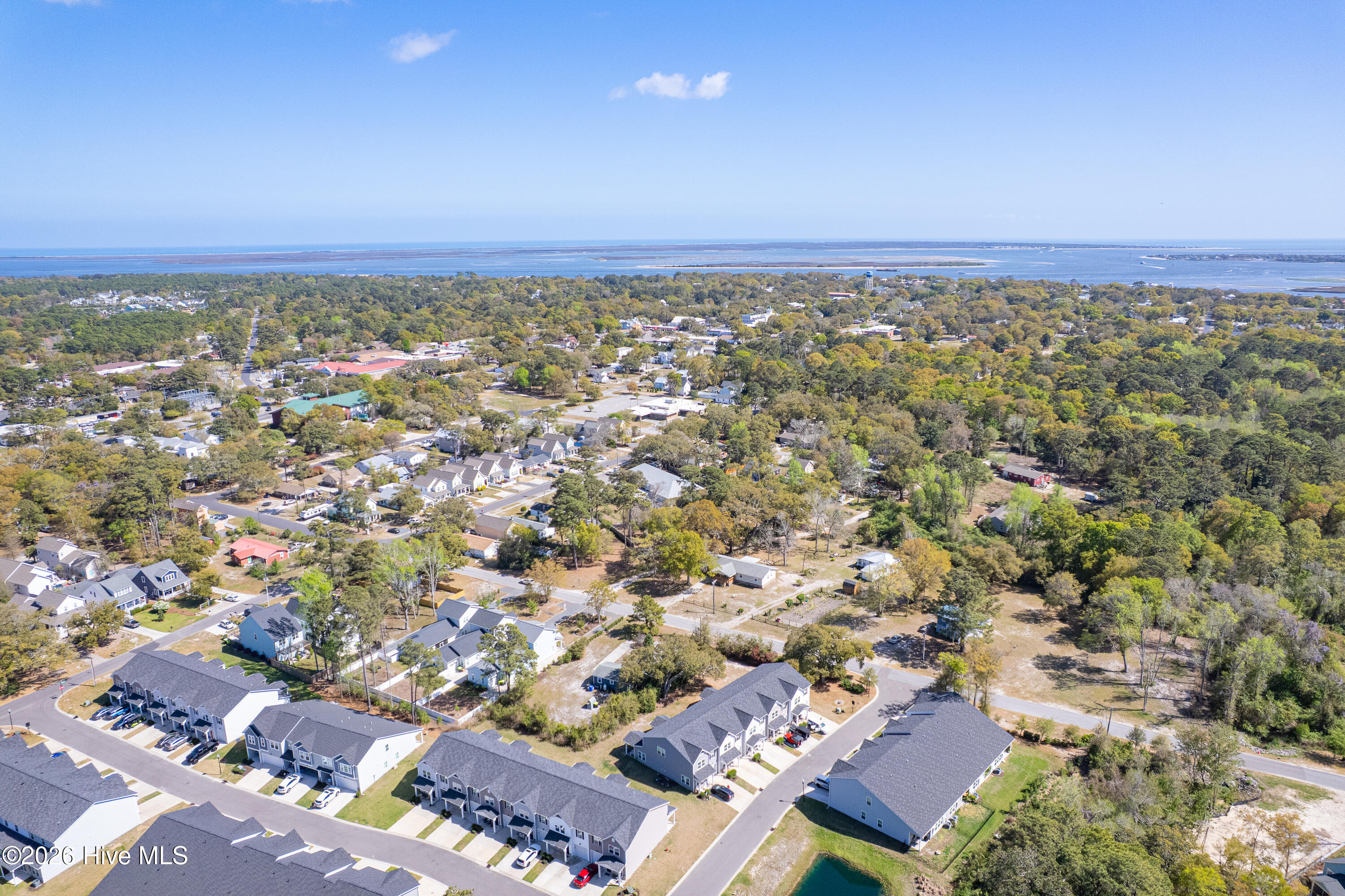 100565599 | Photo 11