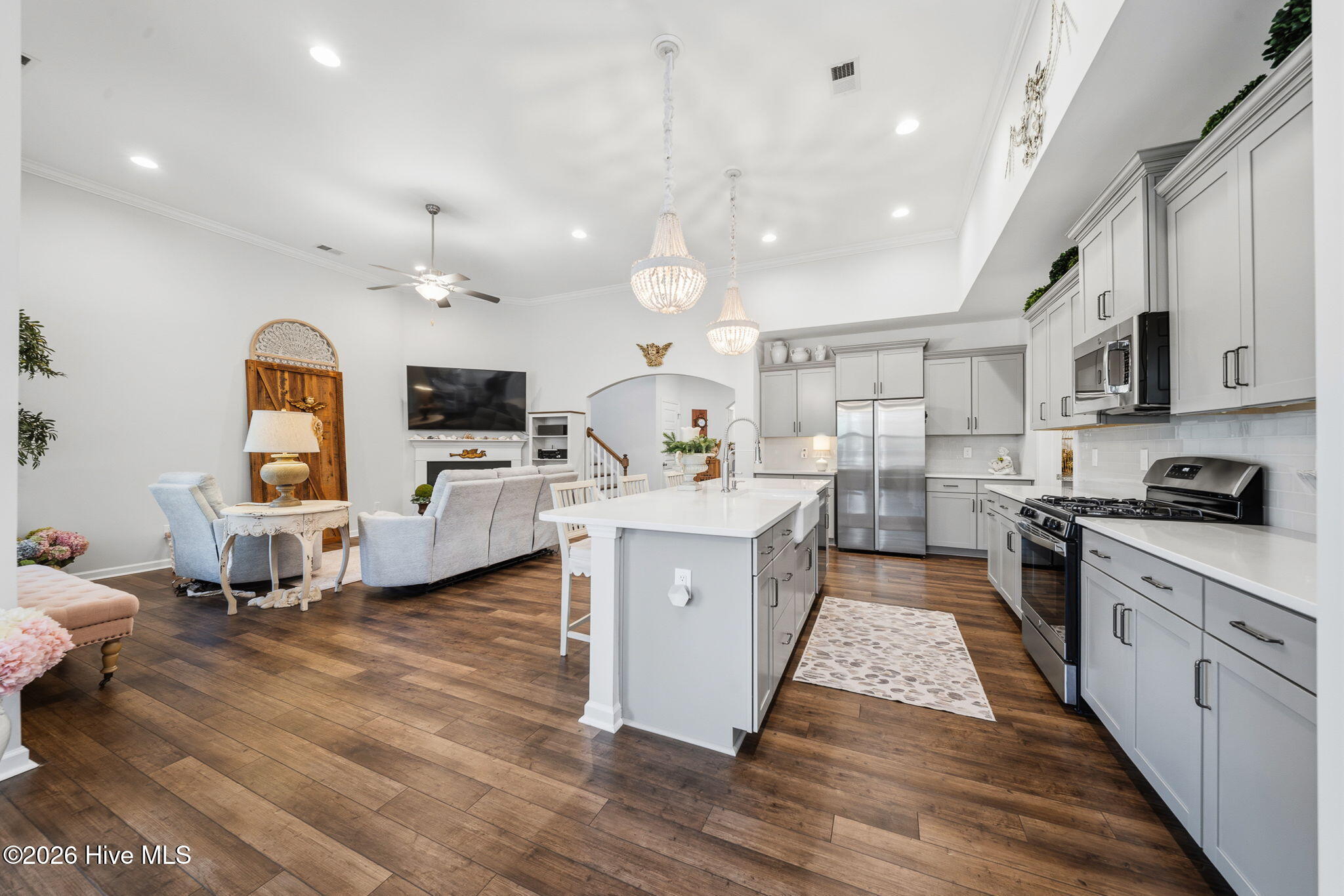 100568500 | Photo 28