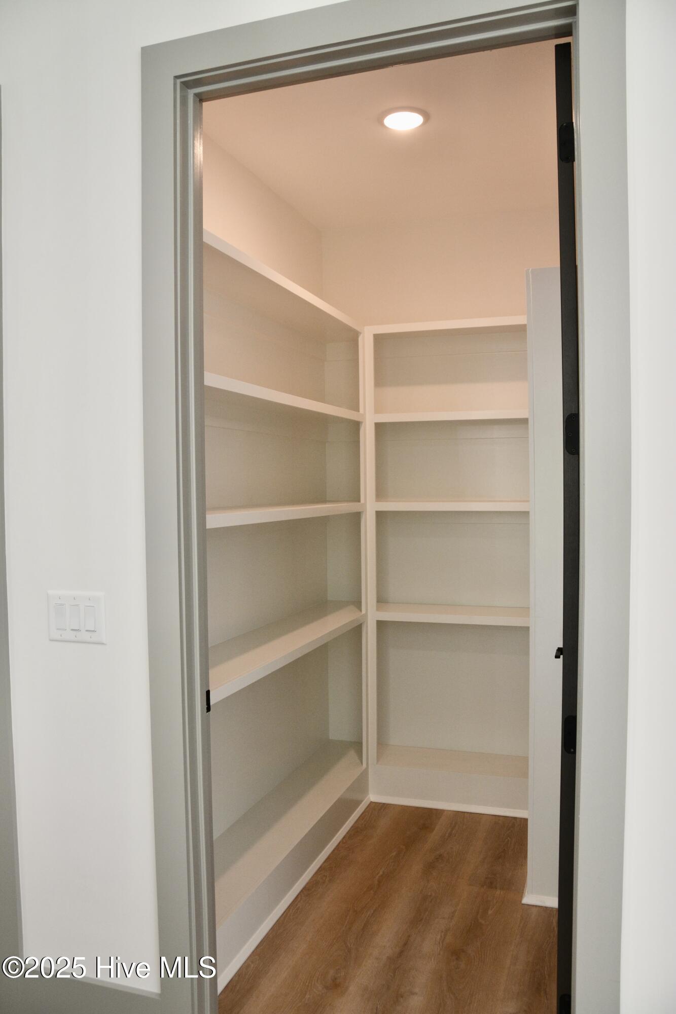 100508502 | Photo 33