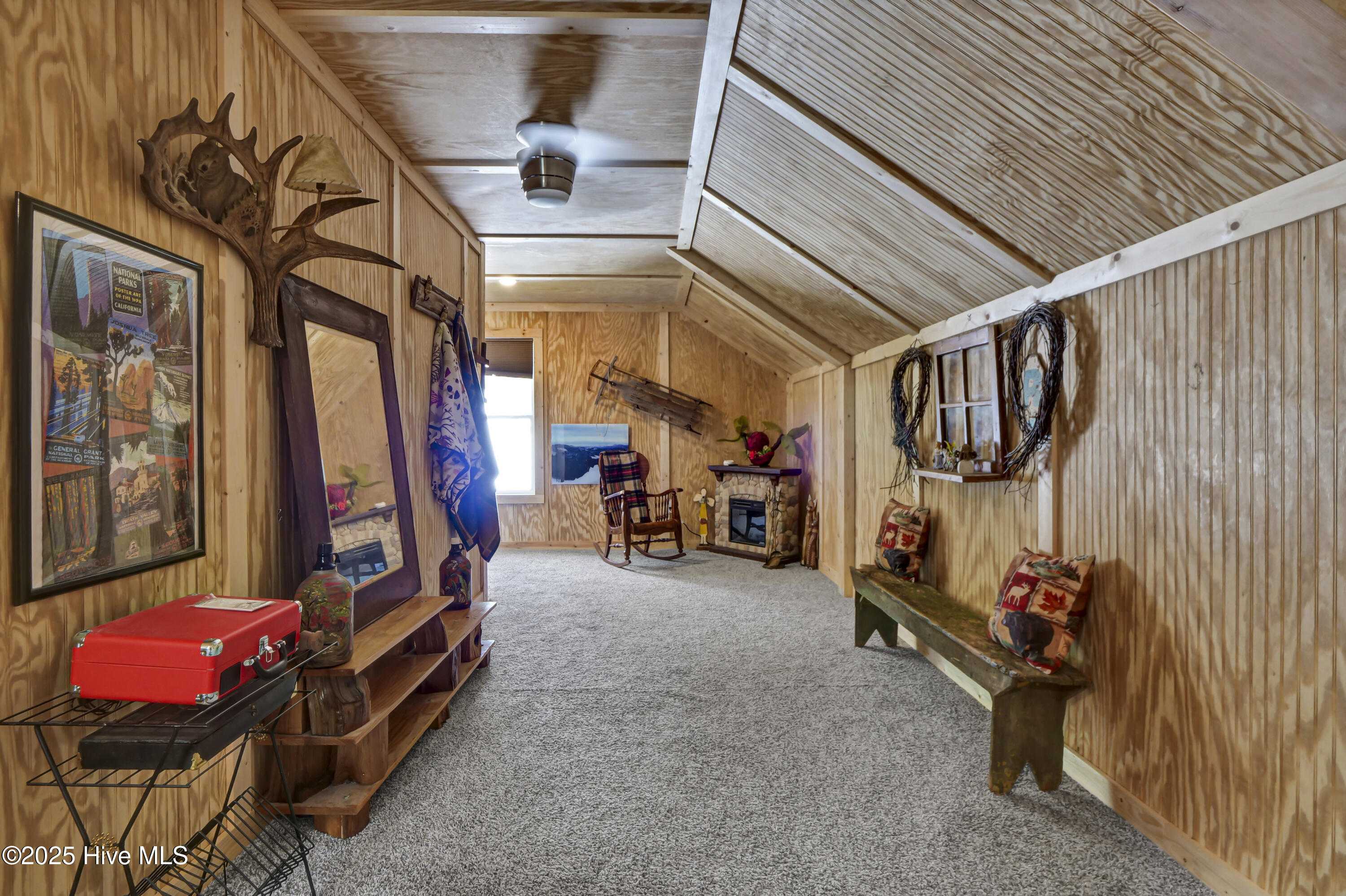 100535300 | Photo 22