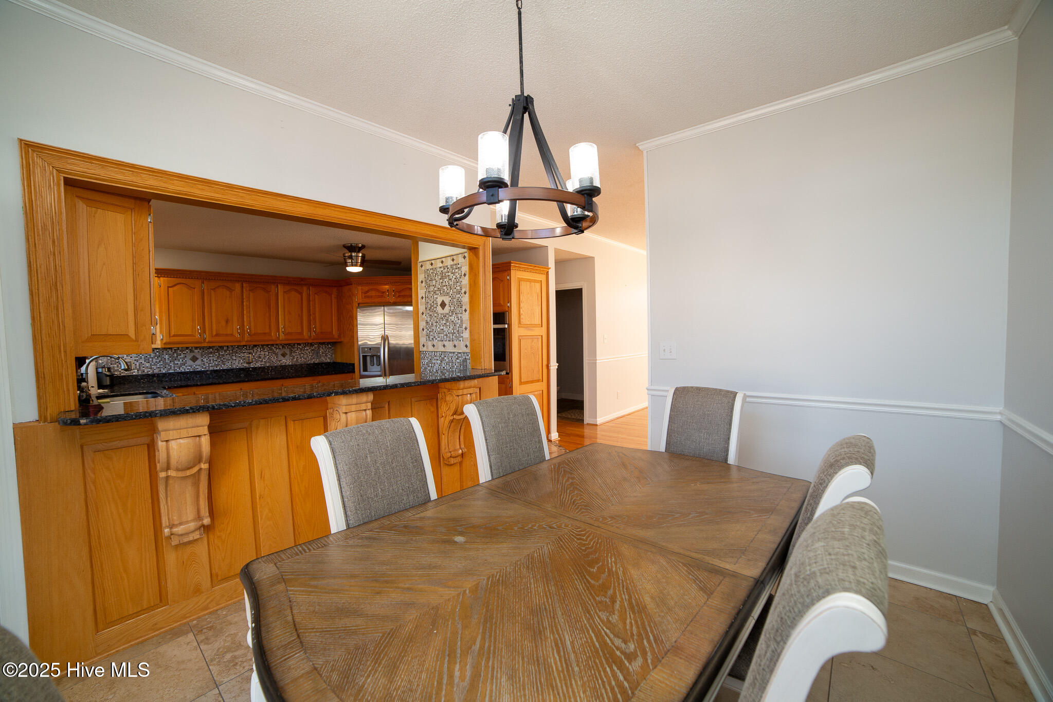 100546342 | Photo 65