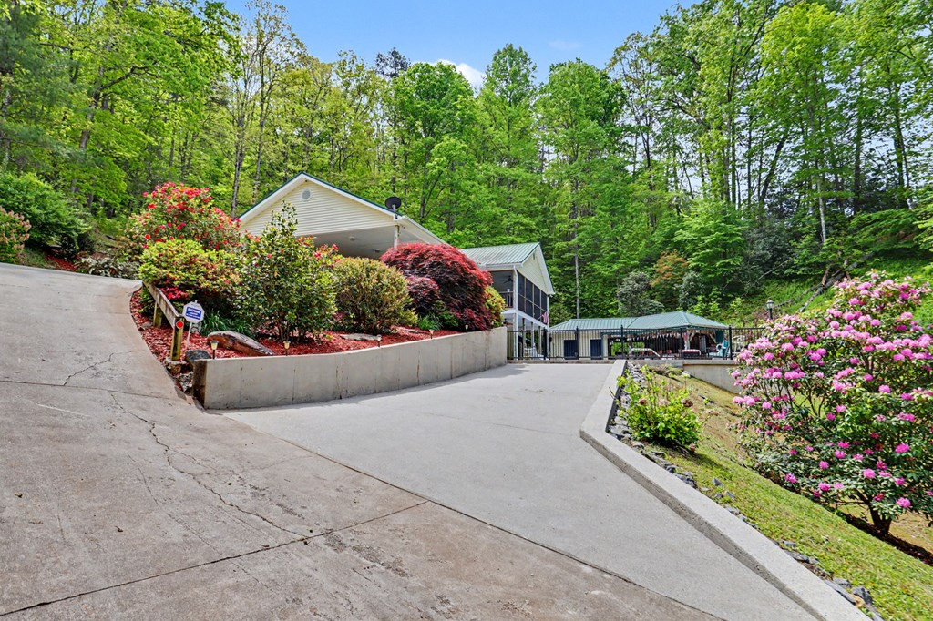 522 Fred Amos Road, Murphy, NC 28906 Listing Photo  37
