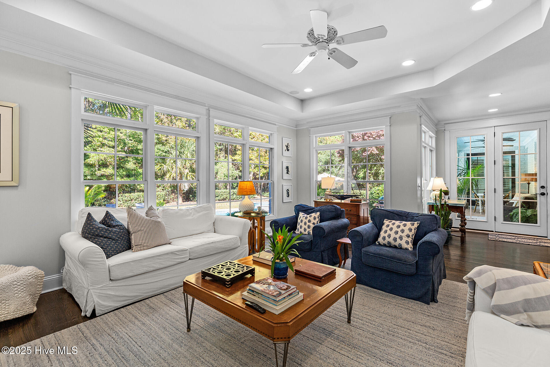 100541349 | Photo 33