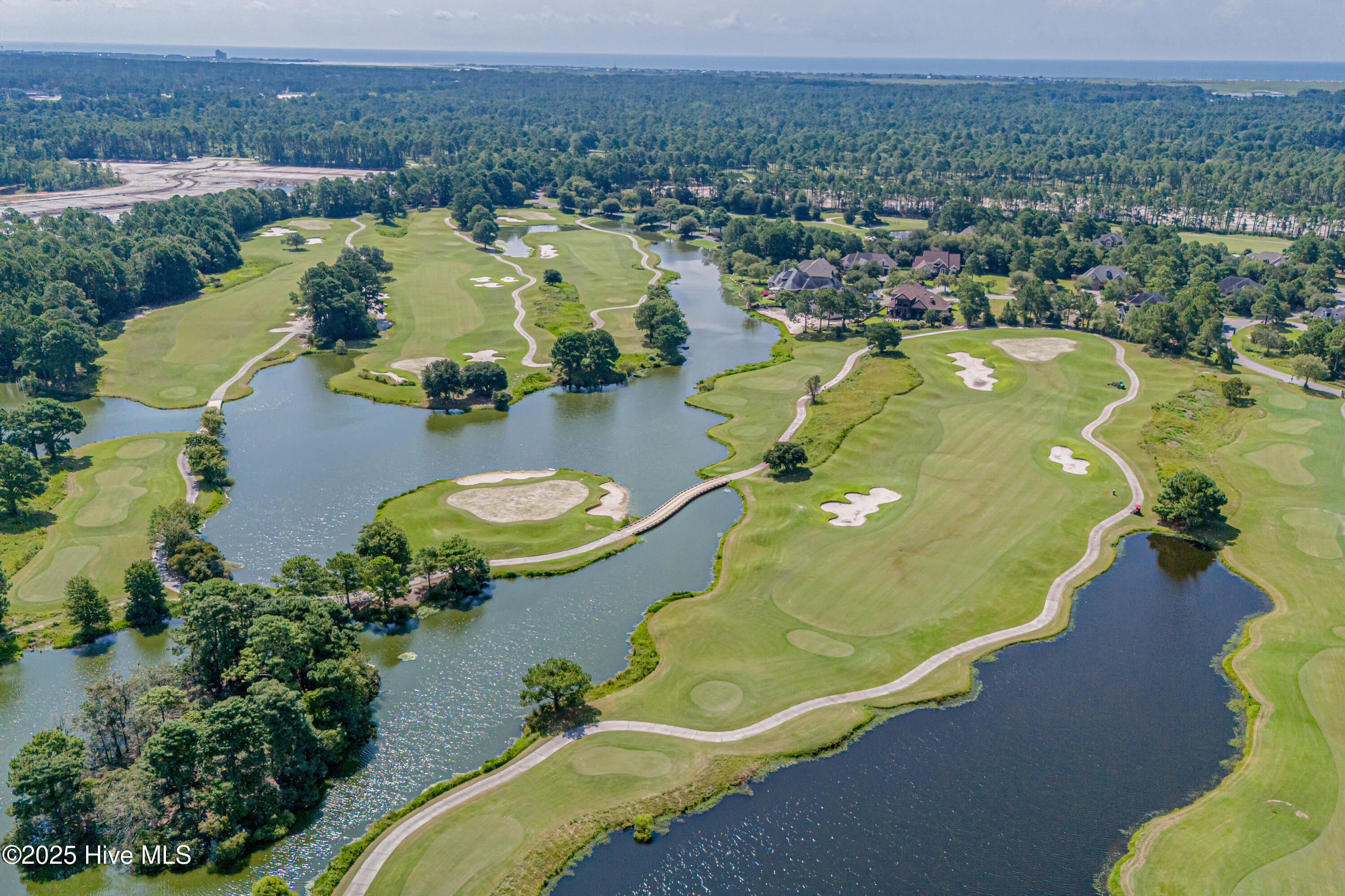 100525114 | Photo 54