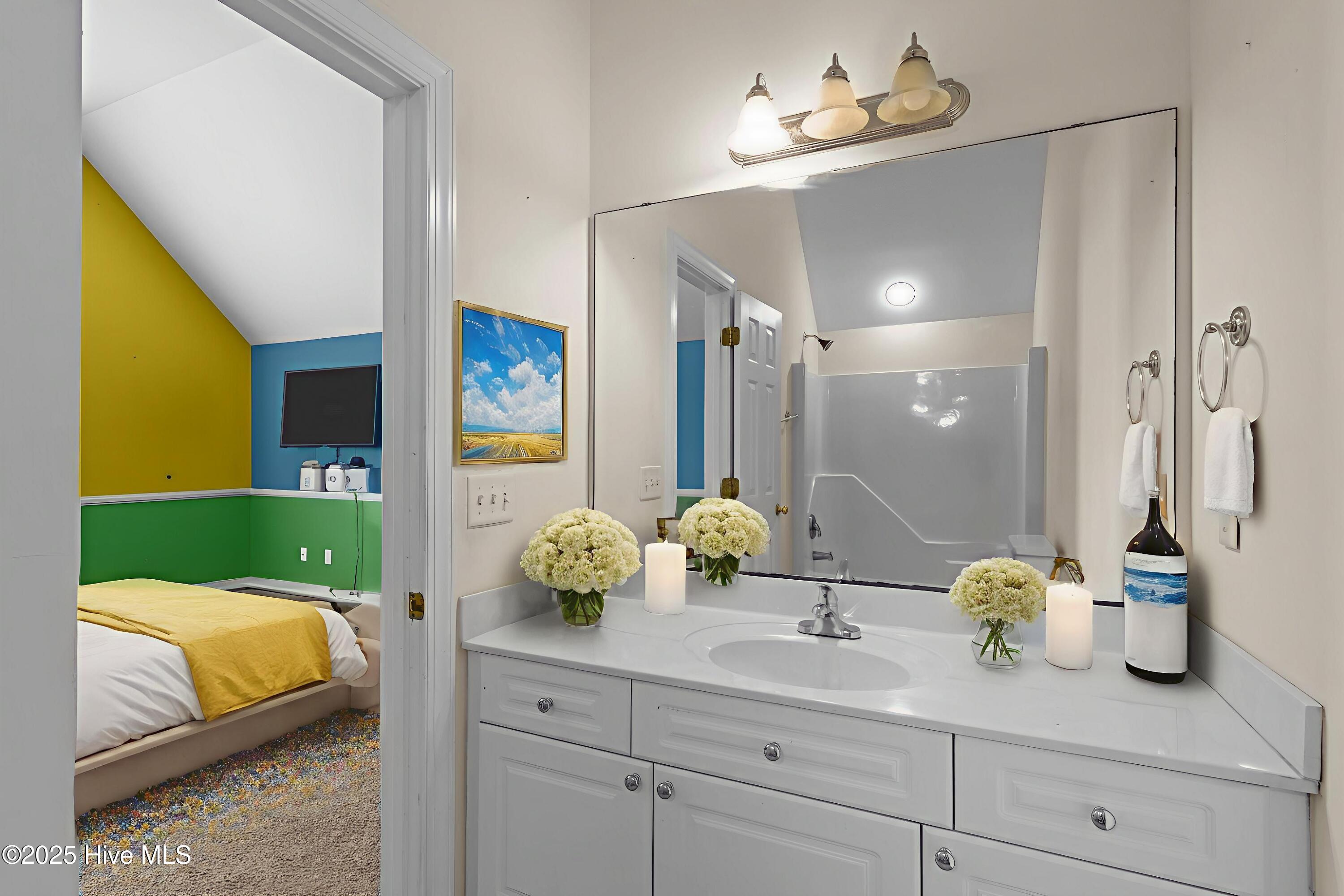 100538095 | Photo 49