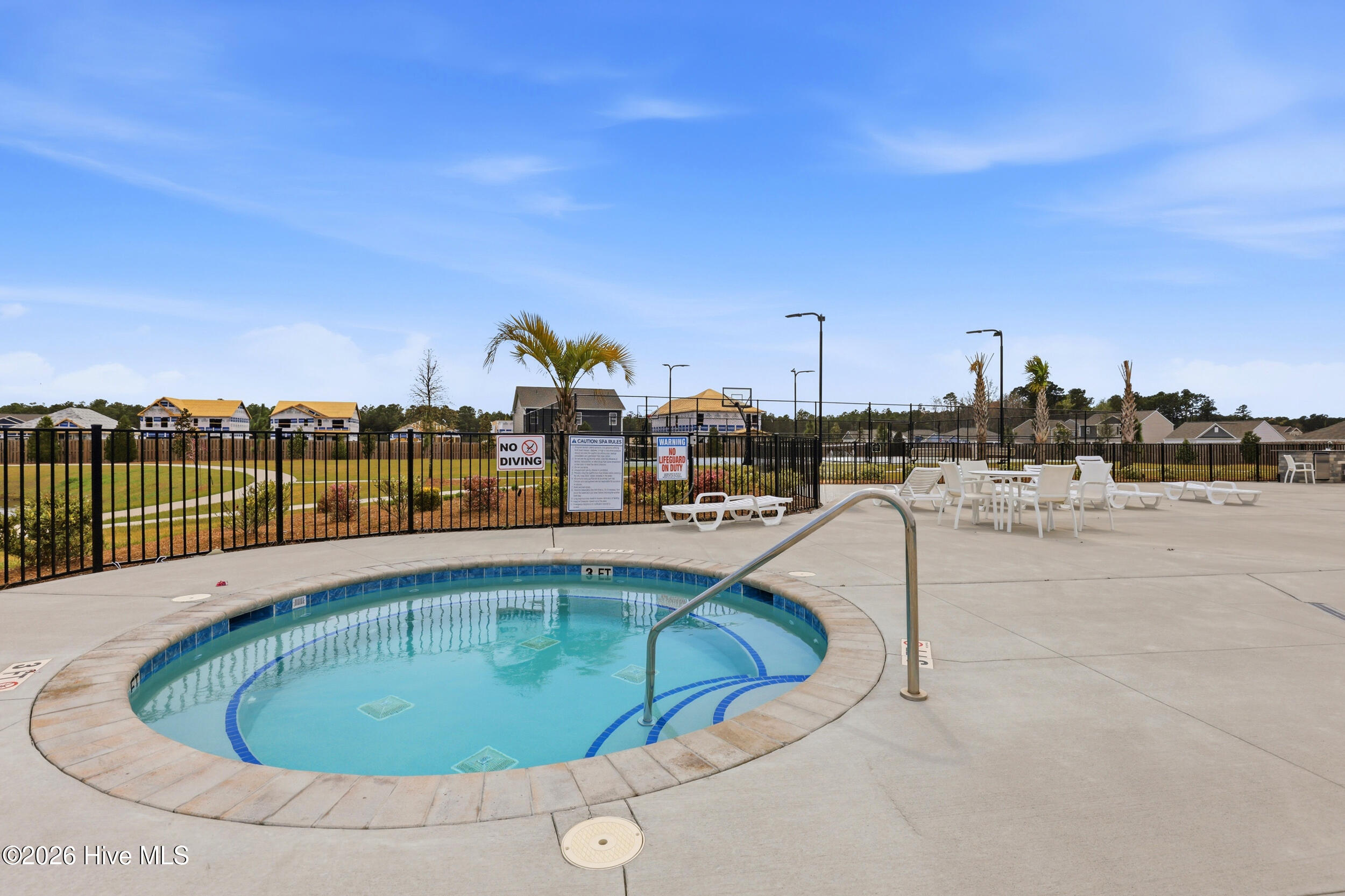 100558236 | Photo 57