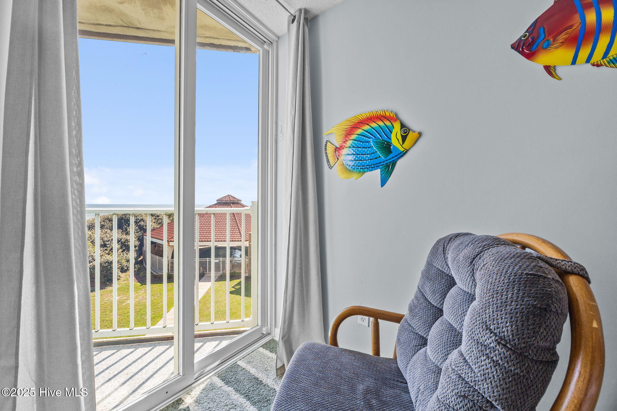 100528908 | Photo 23