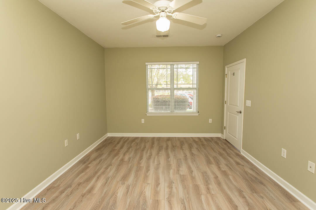 100532415 | Photo 27