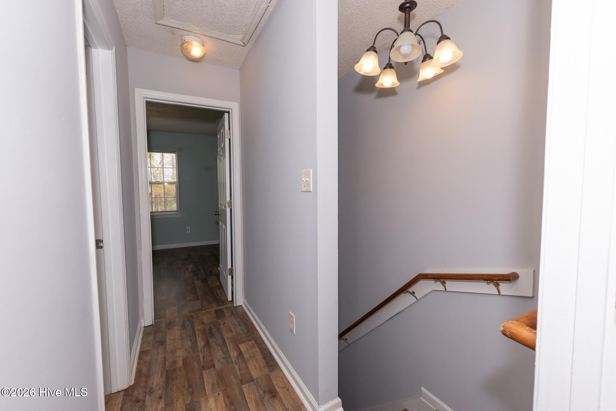 100564073 | Photo 21