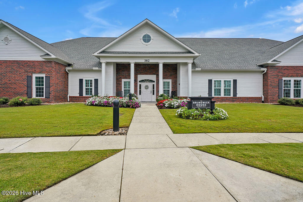 100567236 | Photo 35