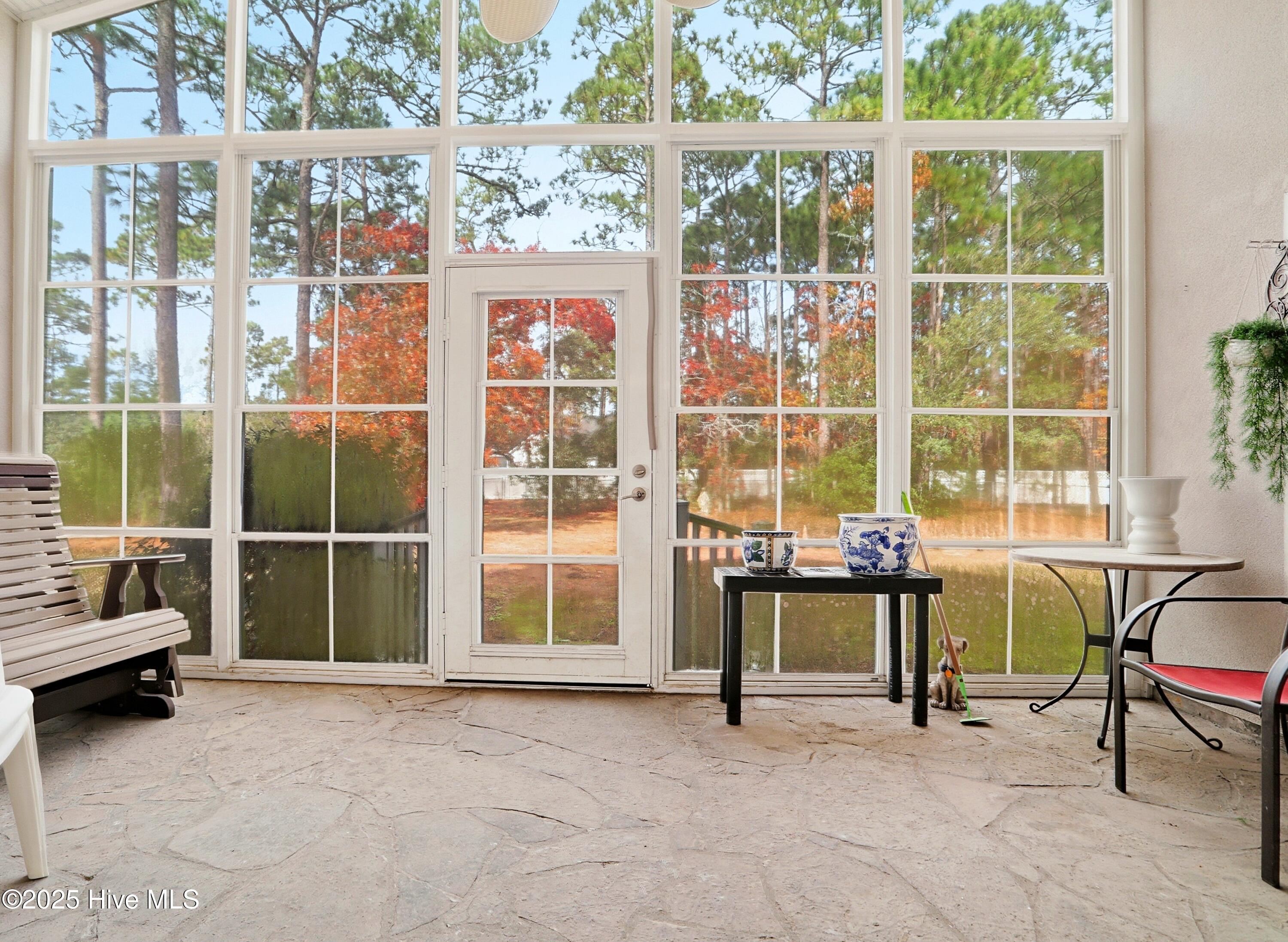 100543603 | Photo 22