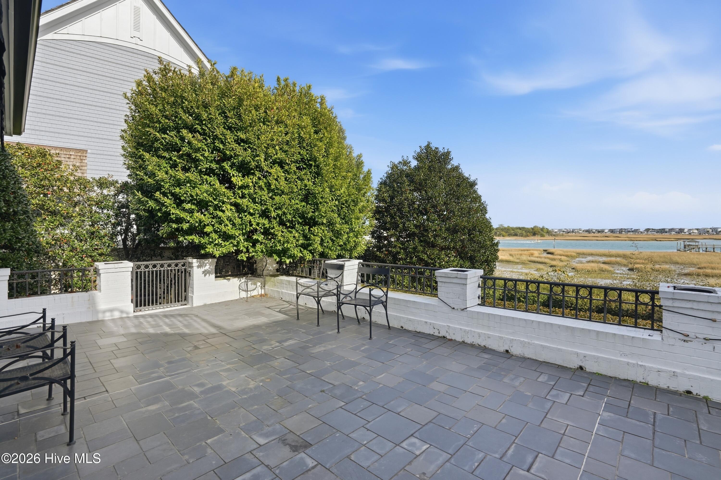 100556046 | Photo 26