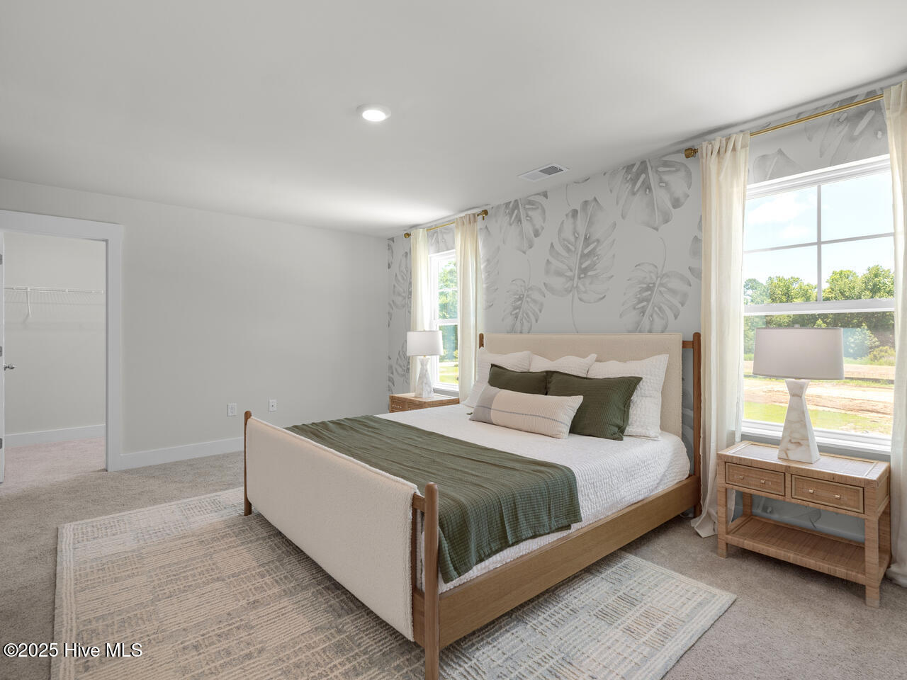 100568645 | Photo 29