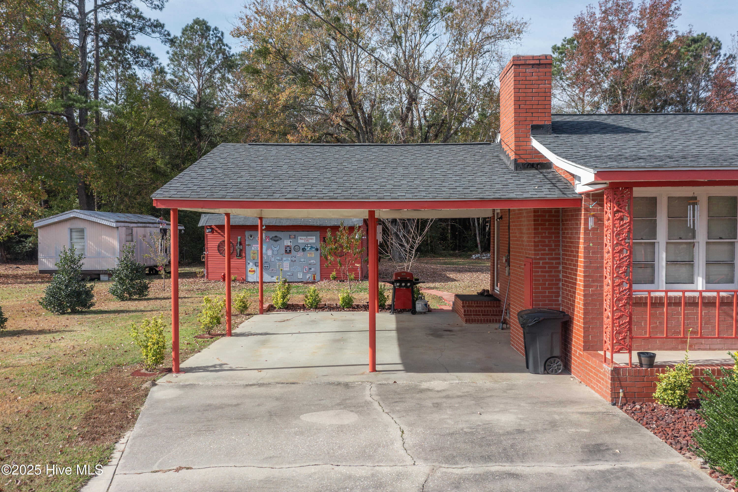 100541983 | Photo 39