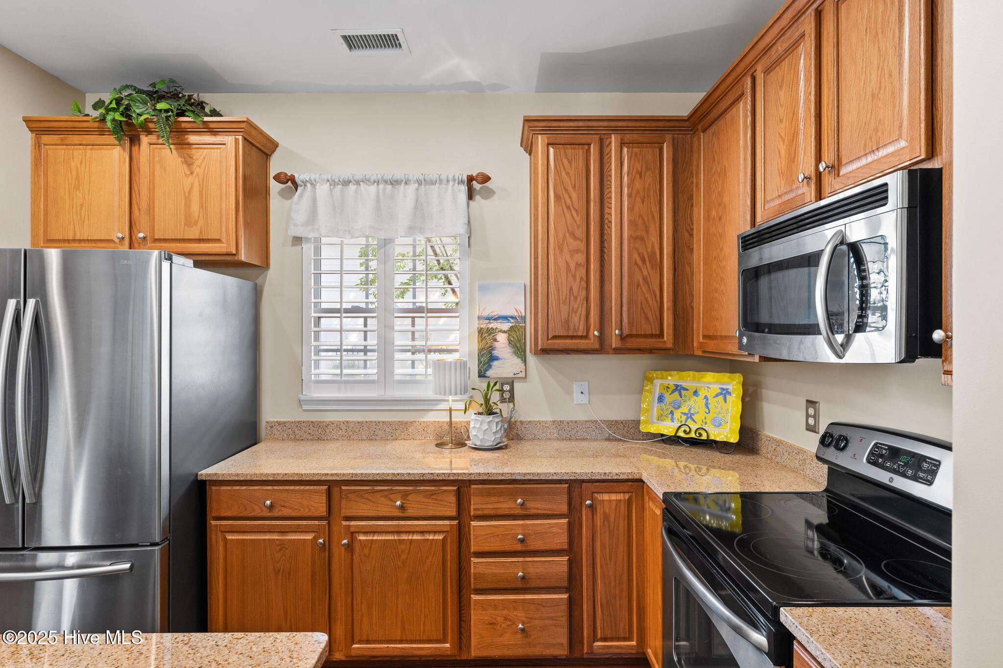7610 High Market Street 3, Sunset Beach, NC 28468 – photo 11: 12-web-or-mls-CAMMediaLLC.com 7610-3-9