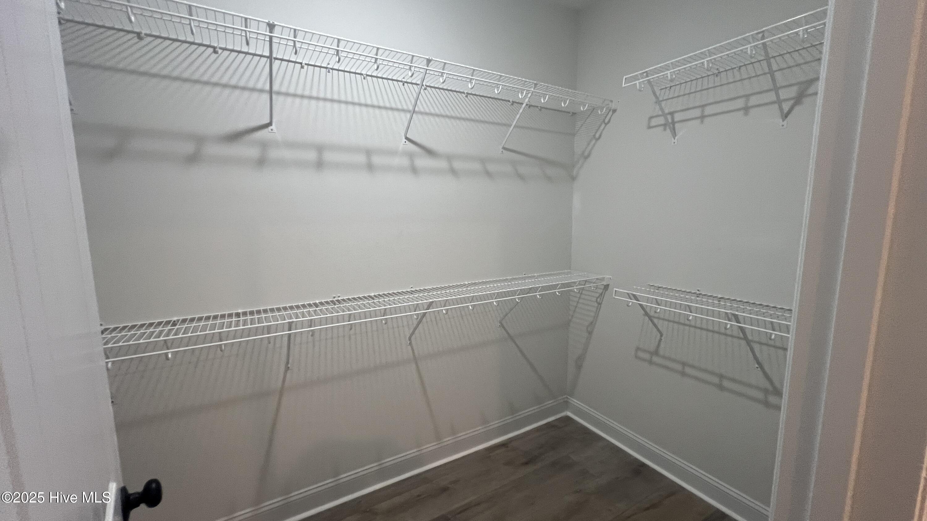 100525179 | Photo 14