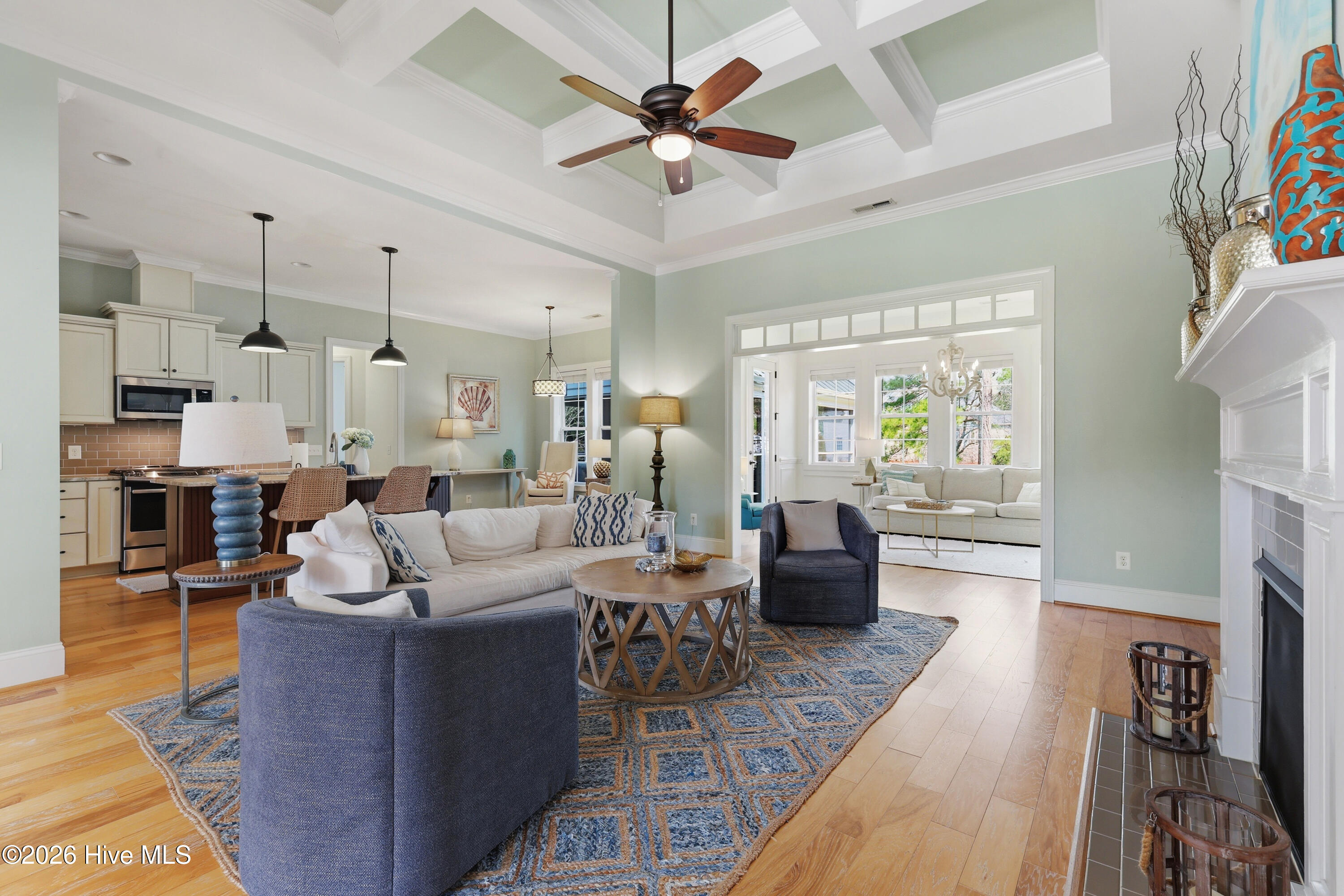 100554068 | Photo 11