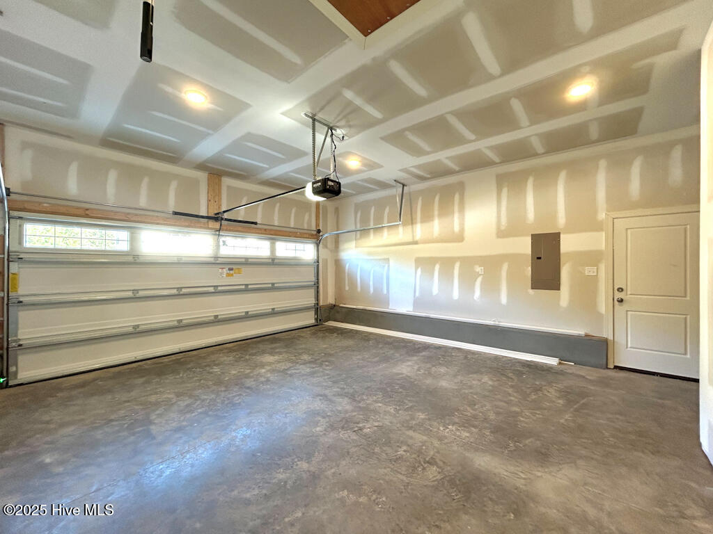 100510187 | Photo 37