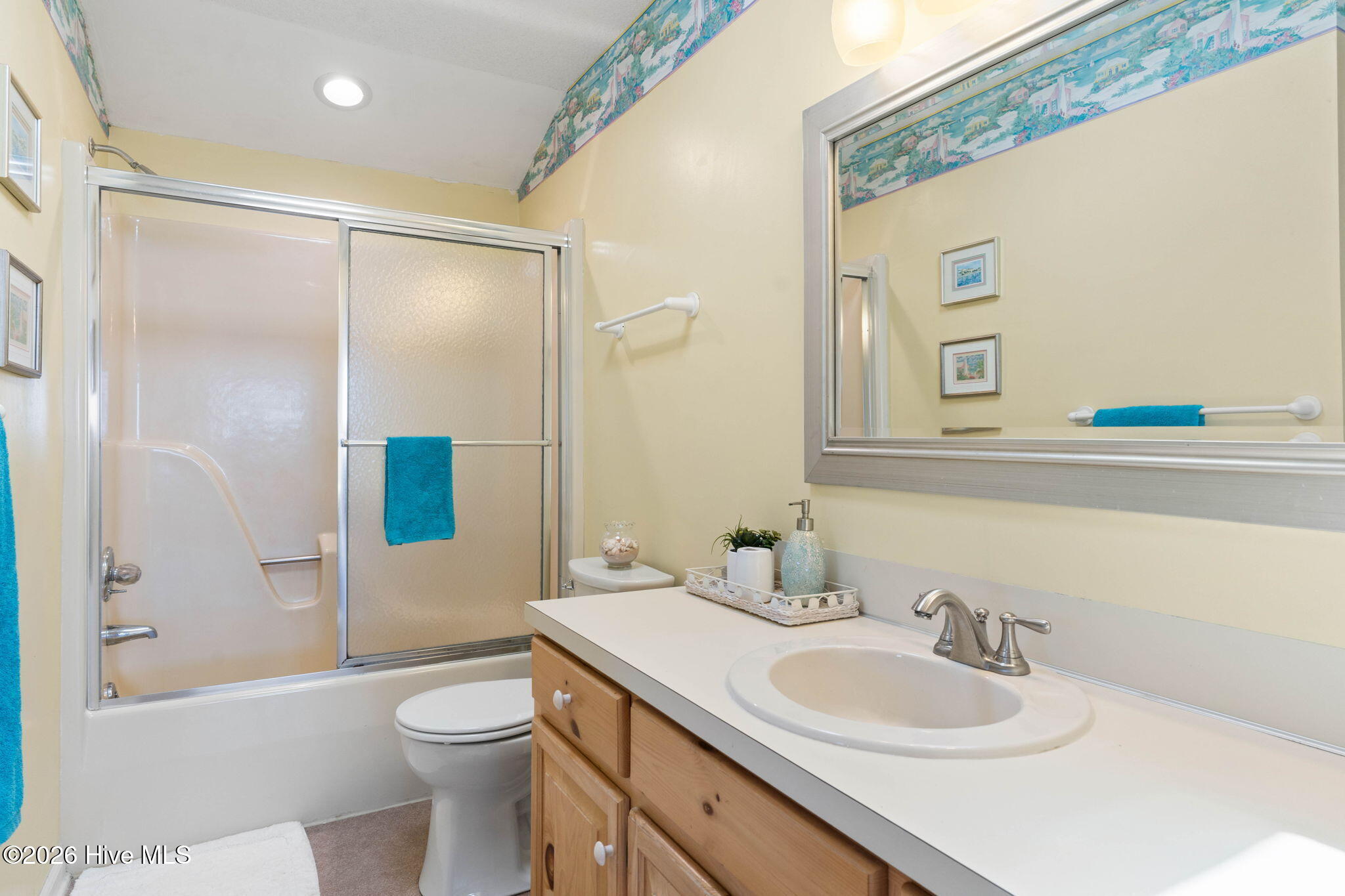 100566537 | Photo 38