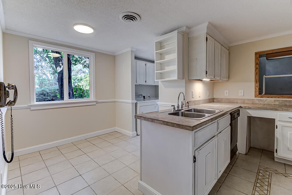 2208 Carlton Avenue, Wilmington, NC 28403 – photo 3: IMG_4982_3_4_5_6