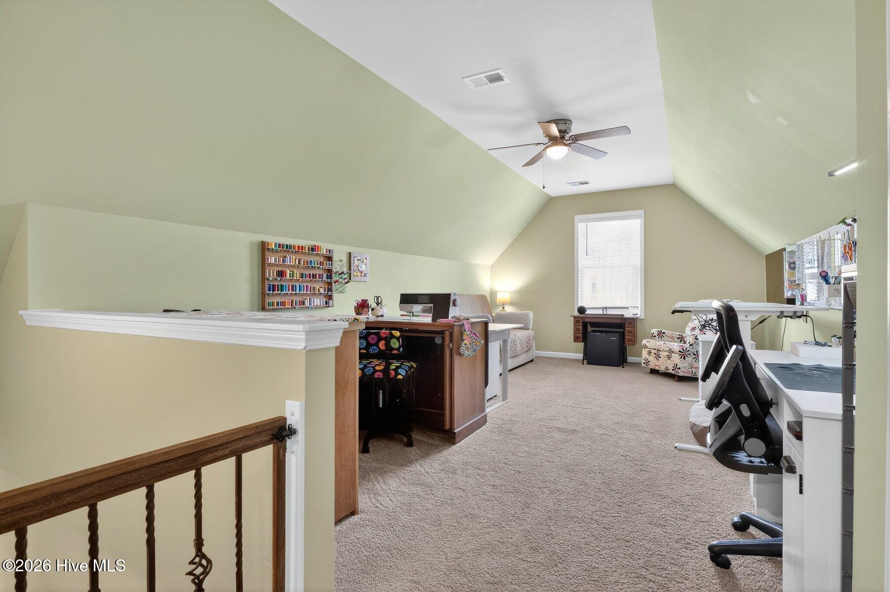 100552199 | Photo 23