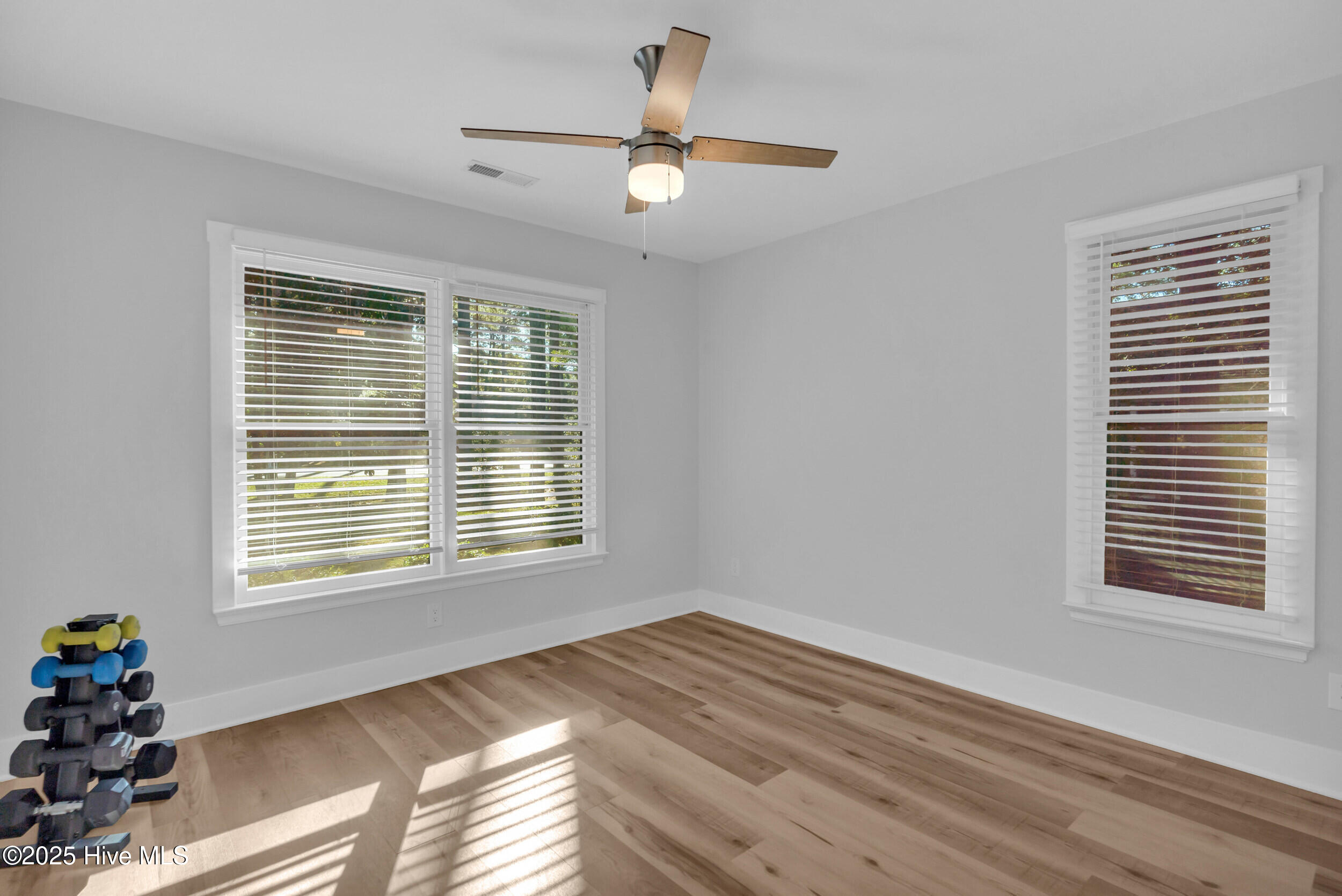 100538060 | Photo 26