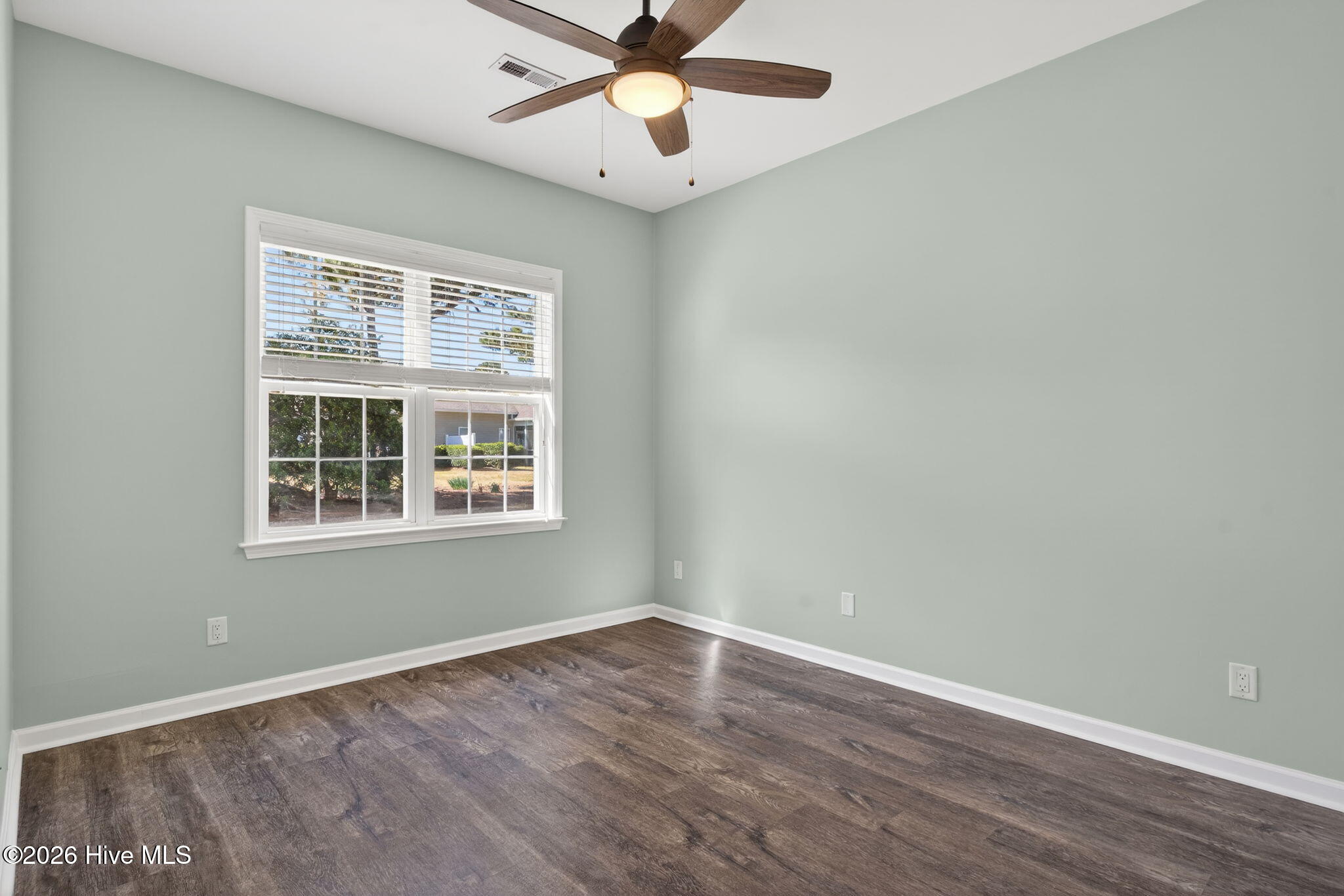 100564275 | Photo 21