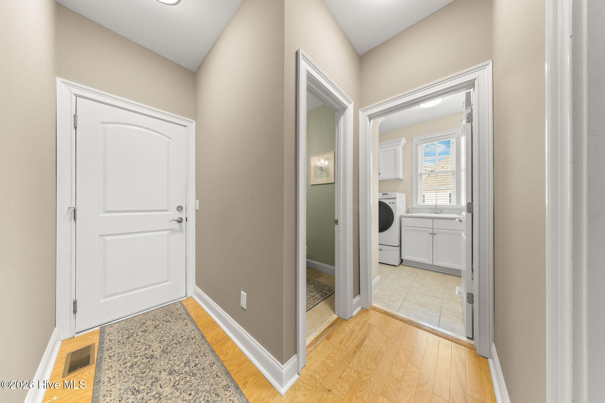 100556154 | Photo 35