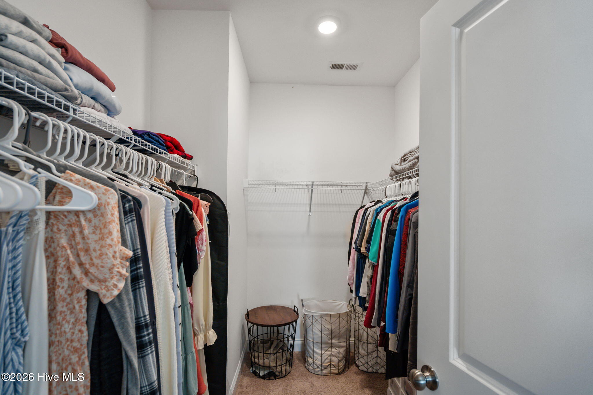 100557039 | Photo 28