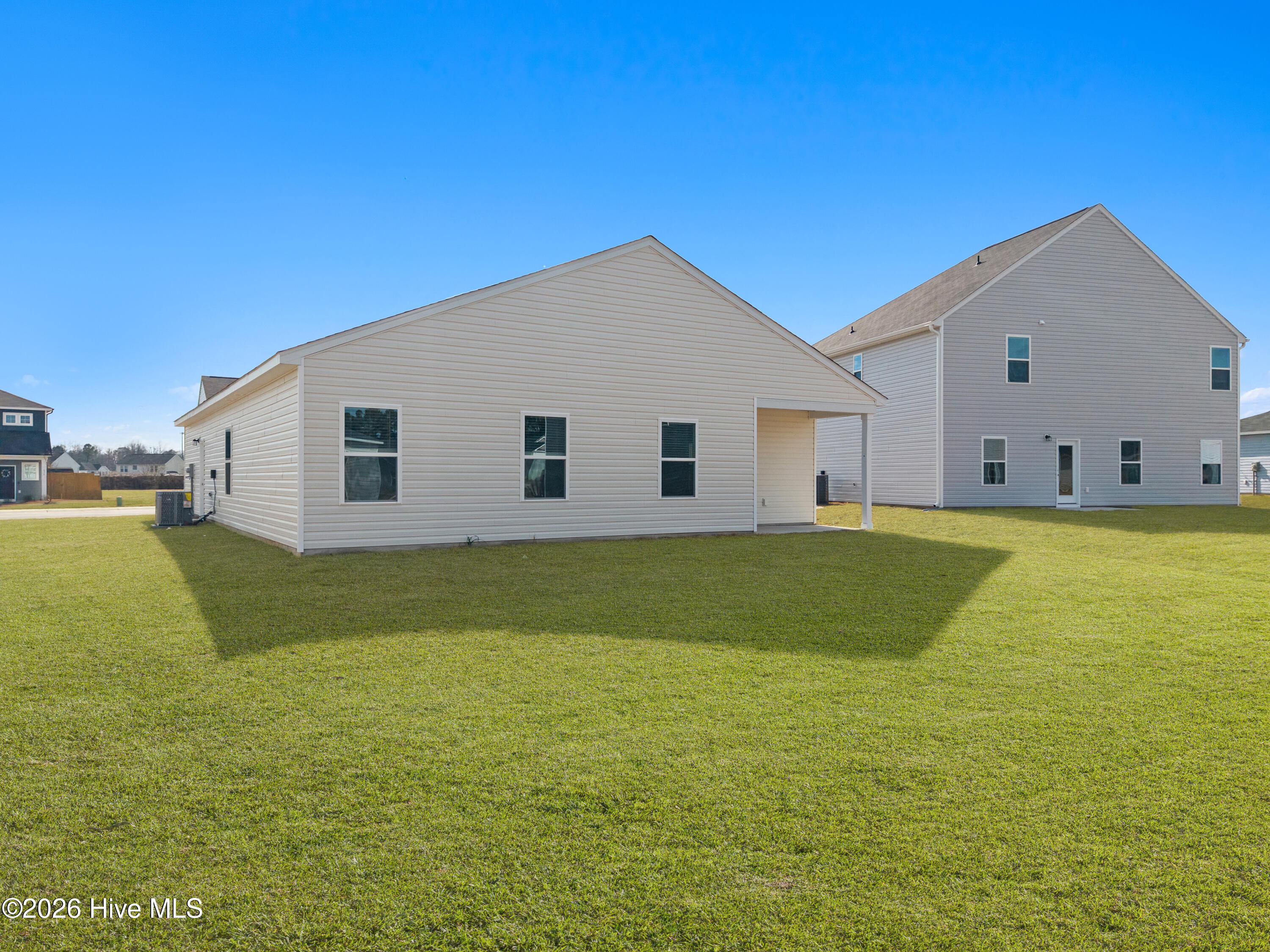 100534400 | Photo 38