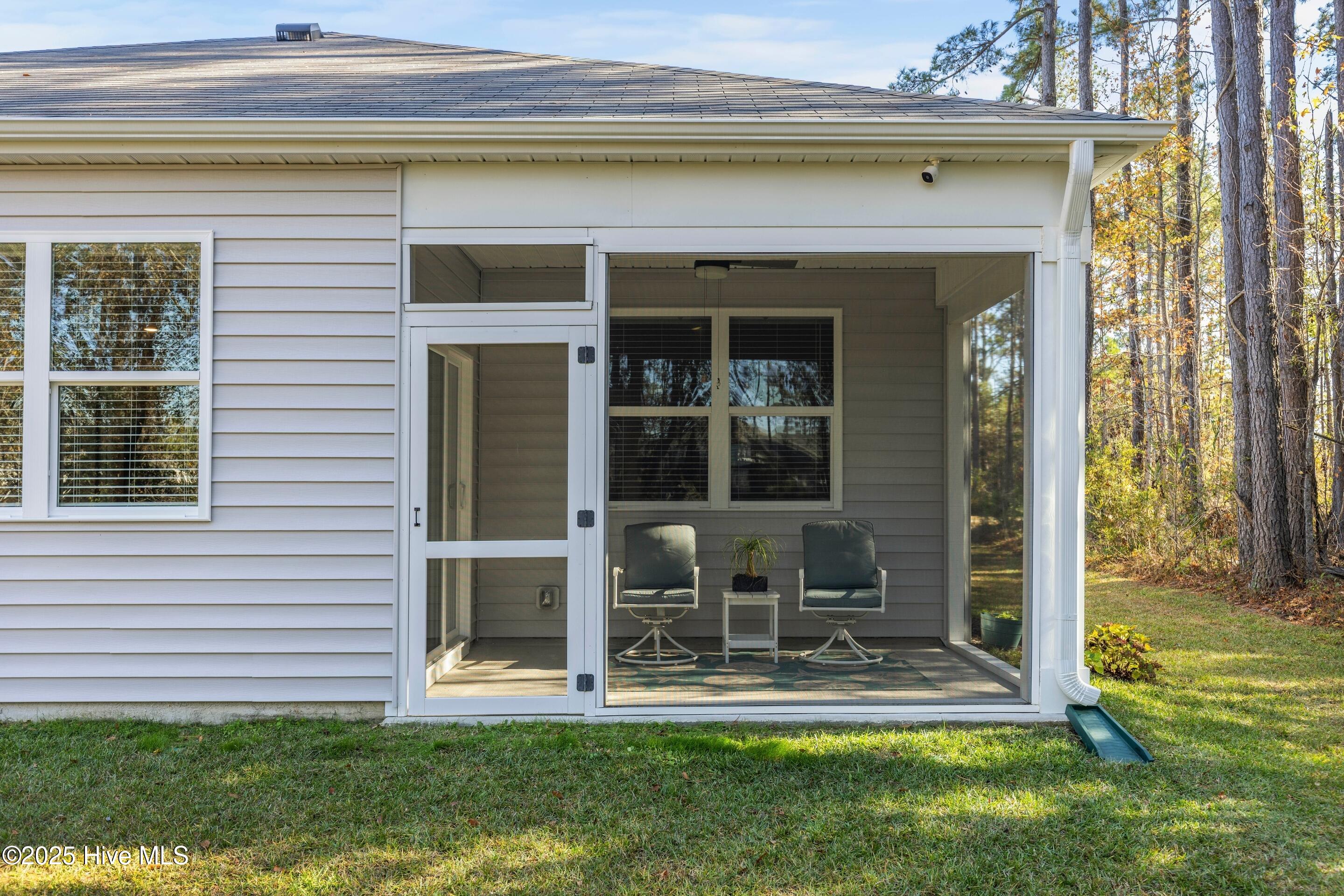 100543257 | Photo 26